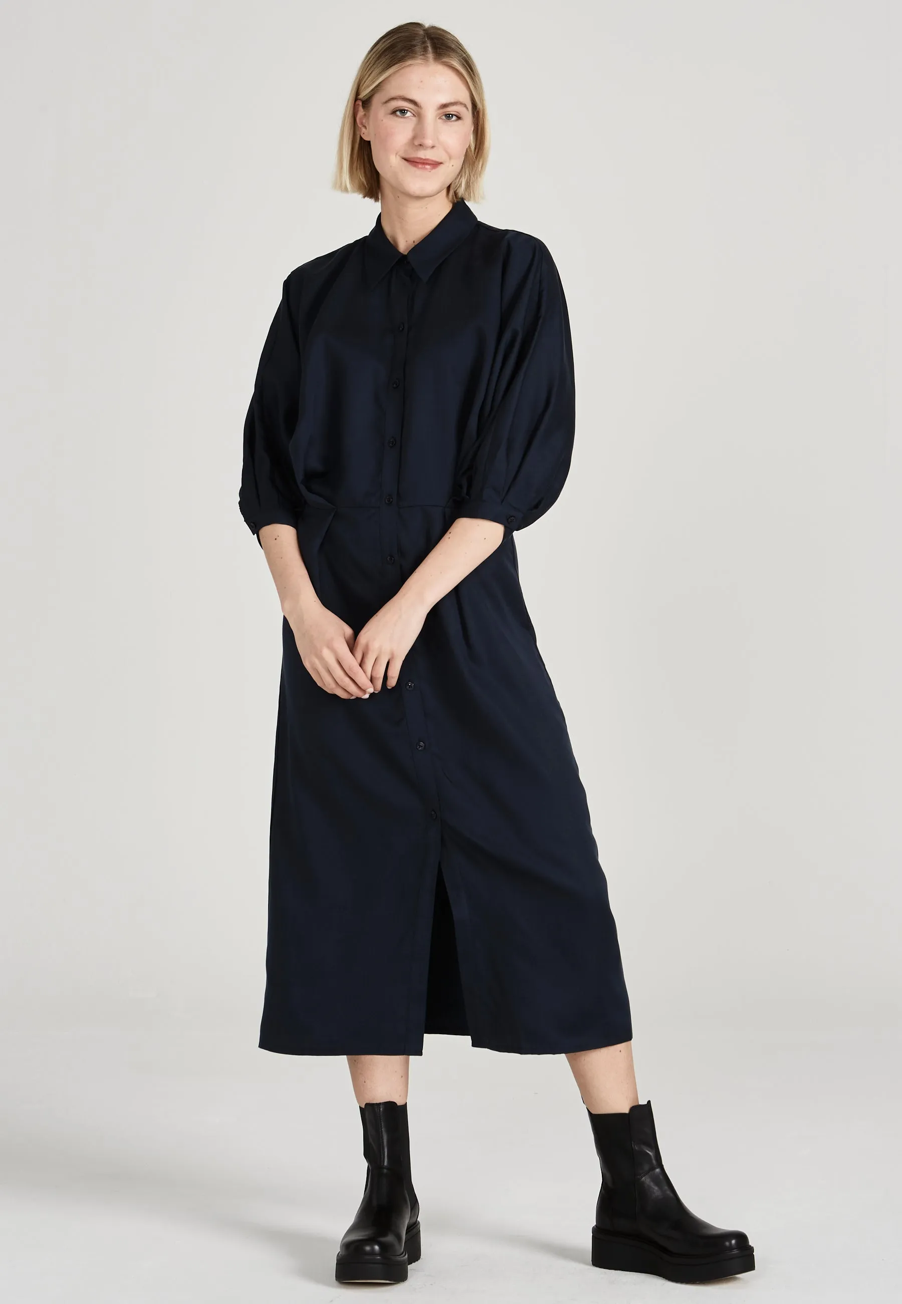 Blouse dress NATALIA in TENCEL™ Lyocell - Midnight Blue (Tencel) Givn Berlin