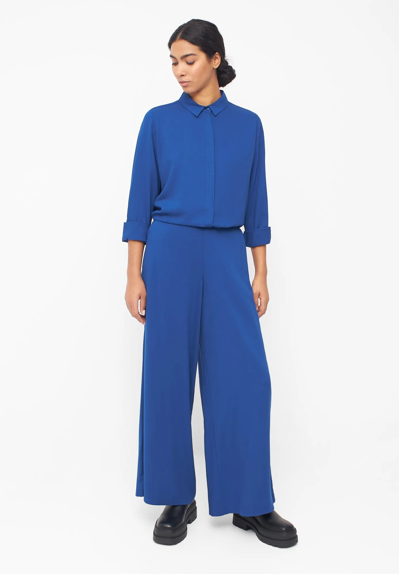 Blouse IVA from LENZING™ ECOVERO™ - Deep Blue Givn Berlin