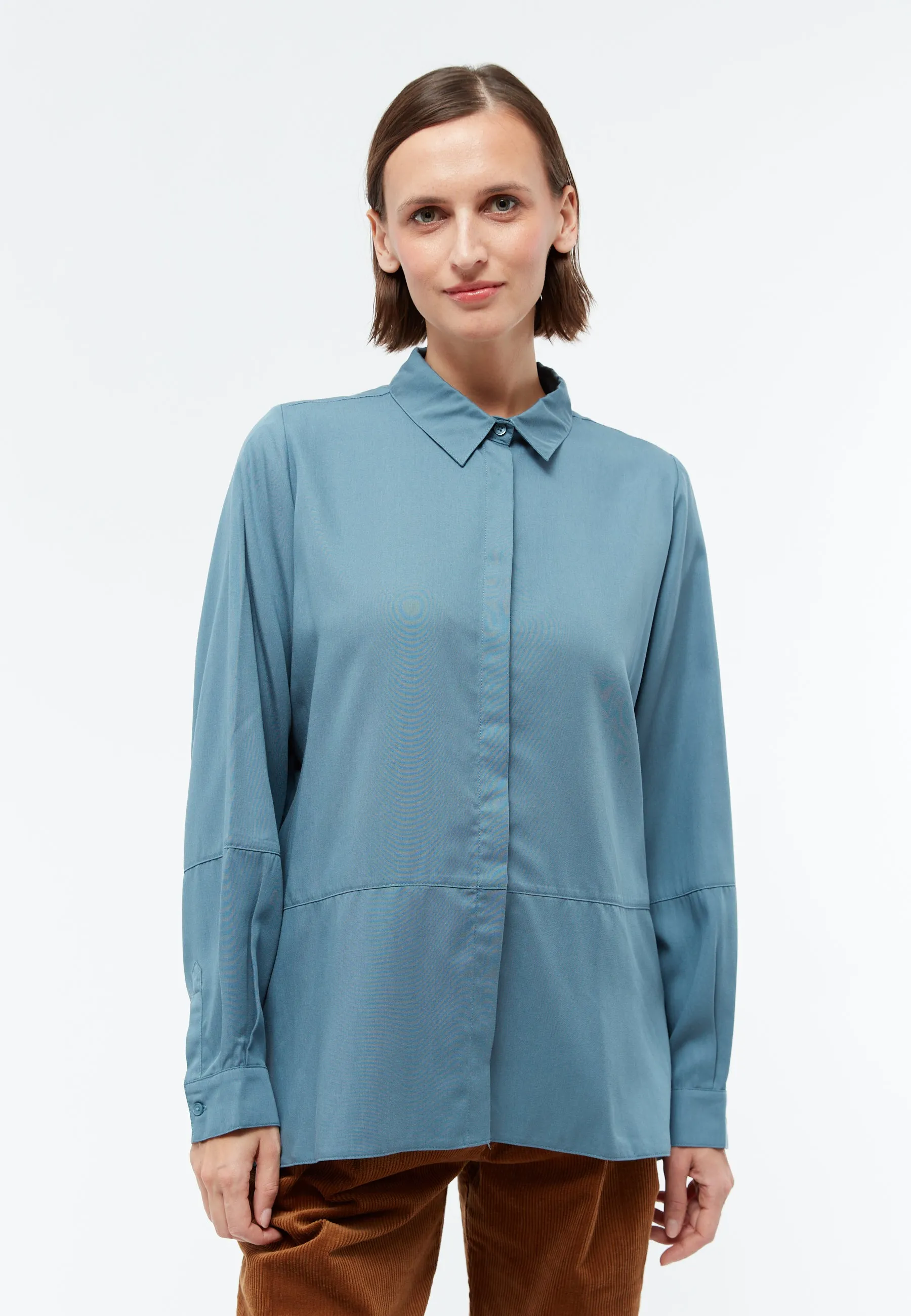 Blouse IVY in TENCEL™ REFIBRA™ Lyocell - Arctic Blue (Refibra) Givn Berlin