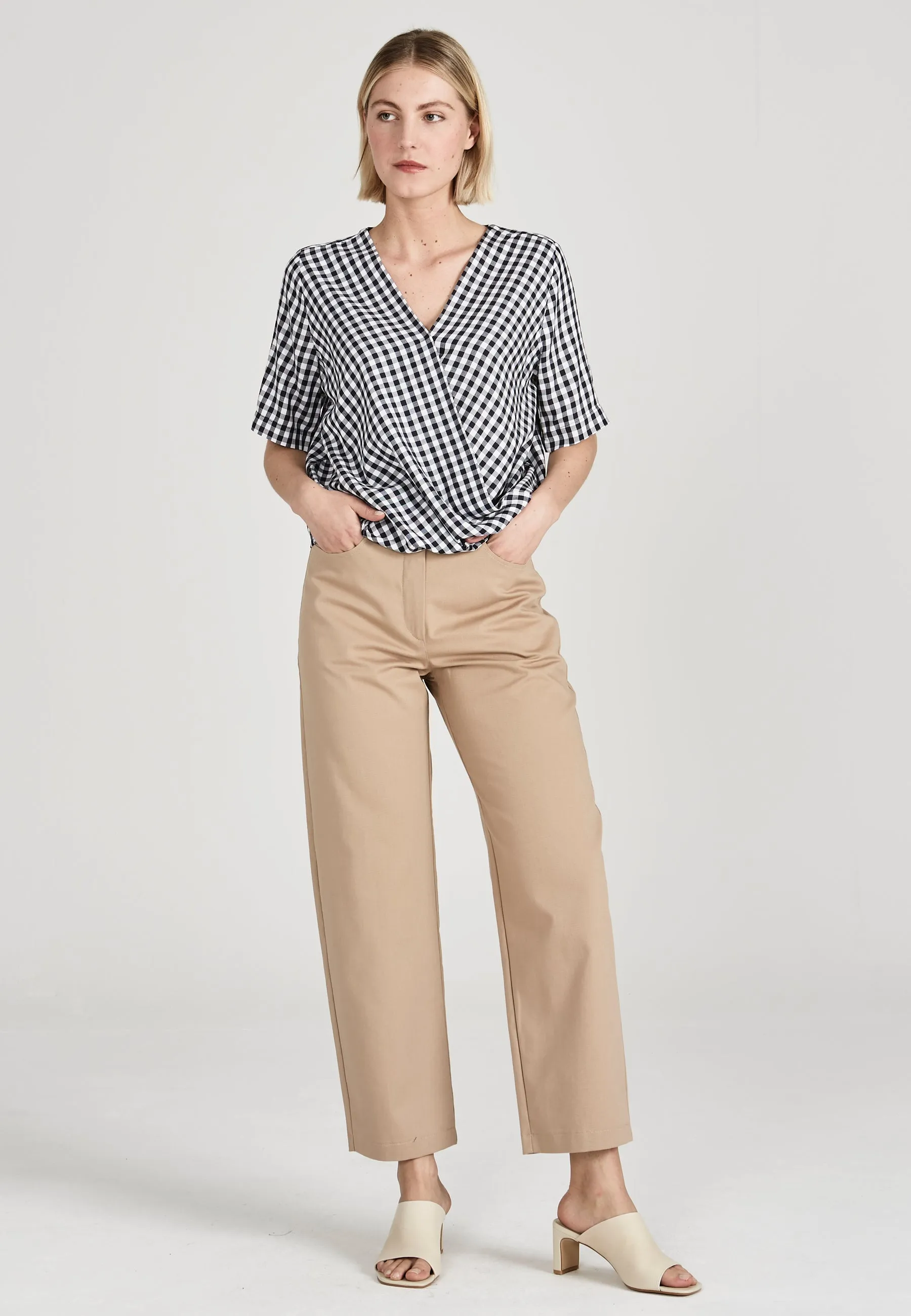 Blouse shirt MISHA from LENZING™ ECOVERO™ - Midnight Blue / White (Checked) Givn Berlin