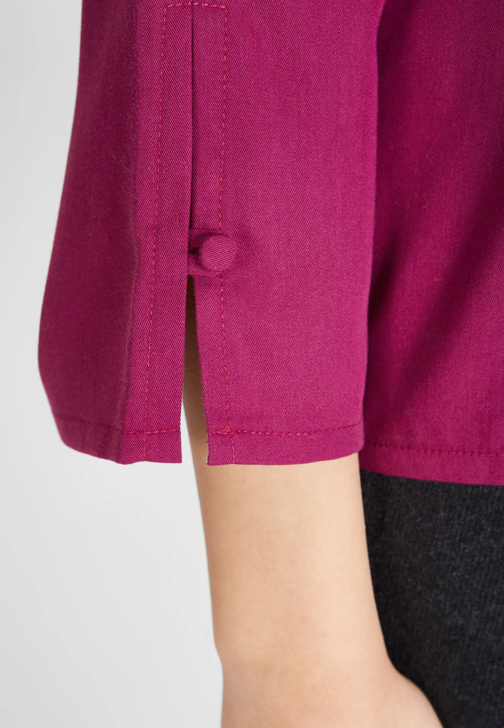 Blouse shirt PENELOPE in TENCEL™ REFIBRA™ Lyocell - Dark Pink (Refibra) Givn Berlin