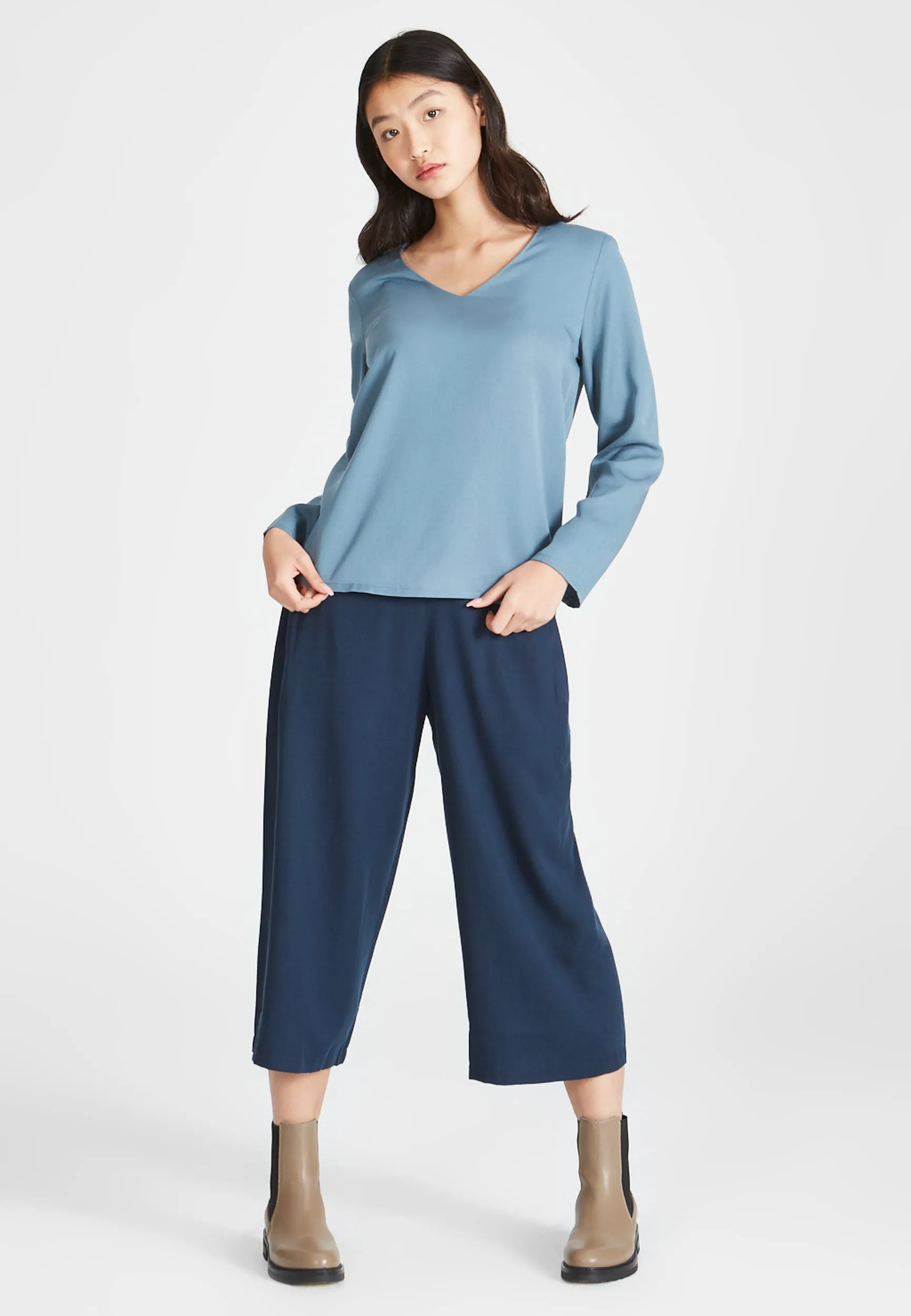 Blouse shirt ROSE in TENCEL™ REFIBRA™ Lyocell - Arctic Blue (Refibra) Givn Berlin