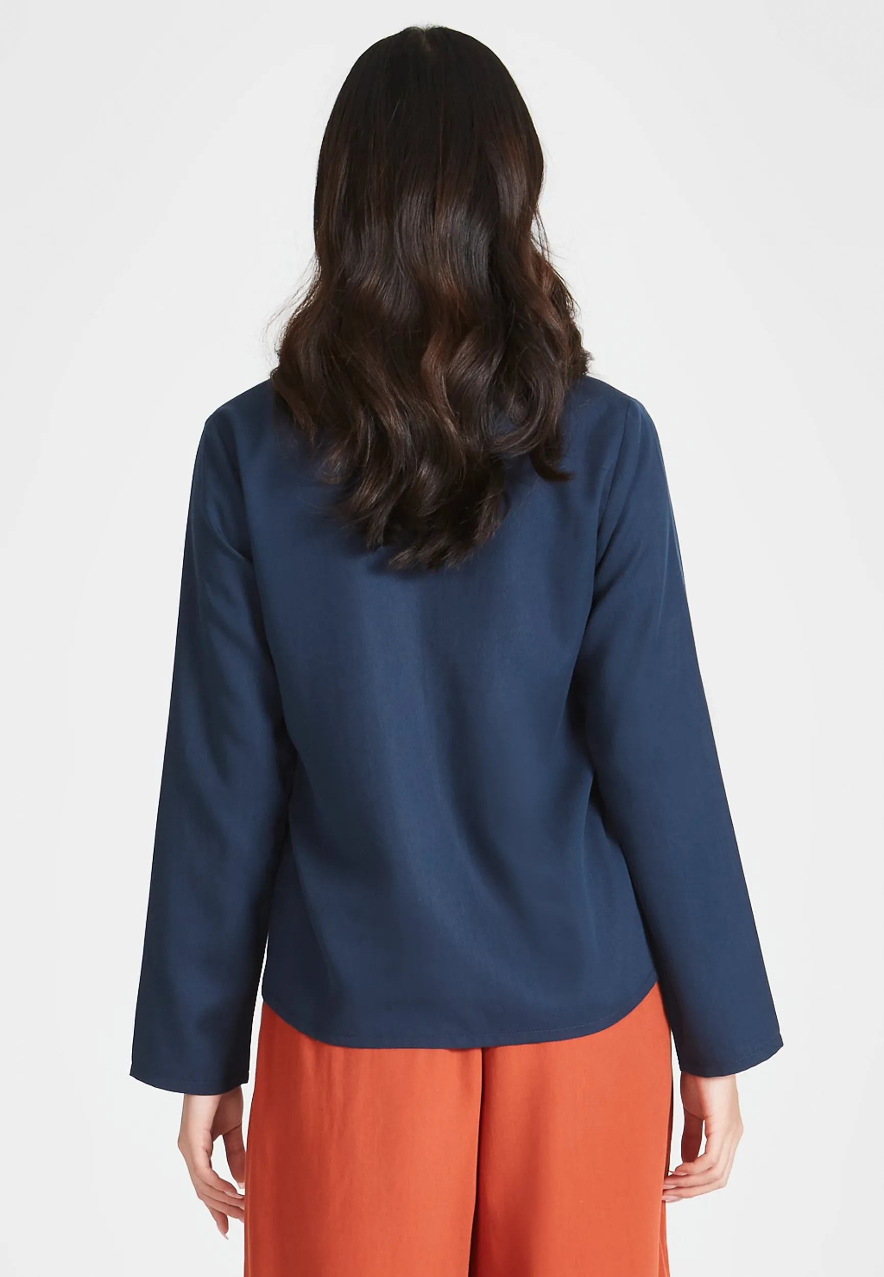Blouse shirt ROSE in TENCEL™ REFIBRA™ Lyocell - Midnight Blue (Refibra) Givn Berlin
