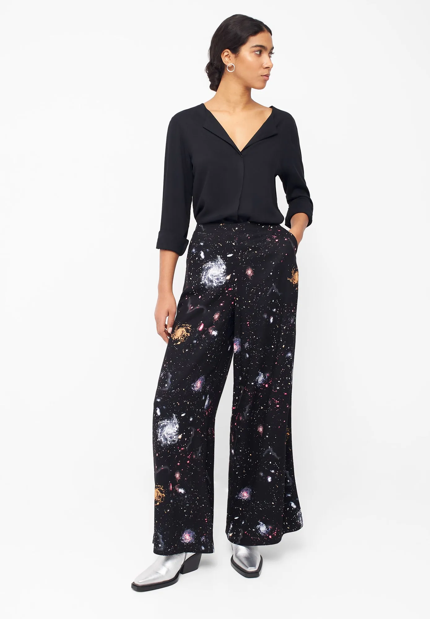 Blouse ZOE from LENZING™ ECOVERO™ - Black Givn Berlin
