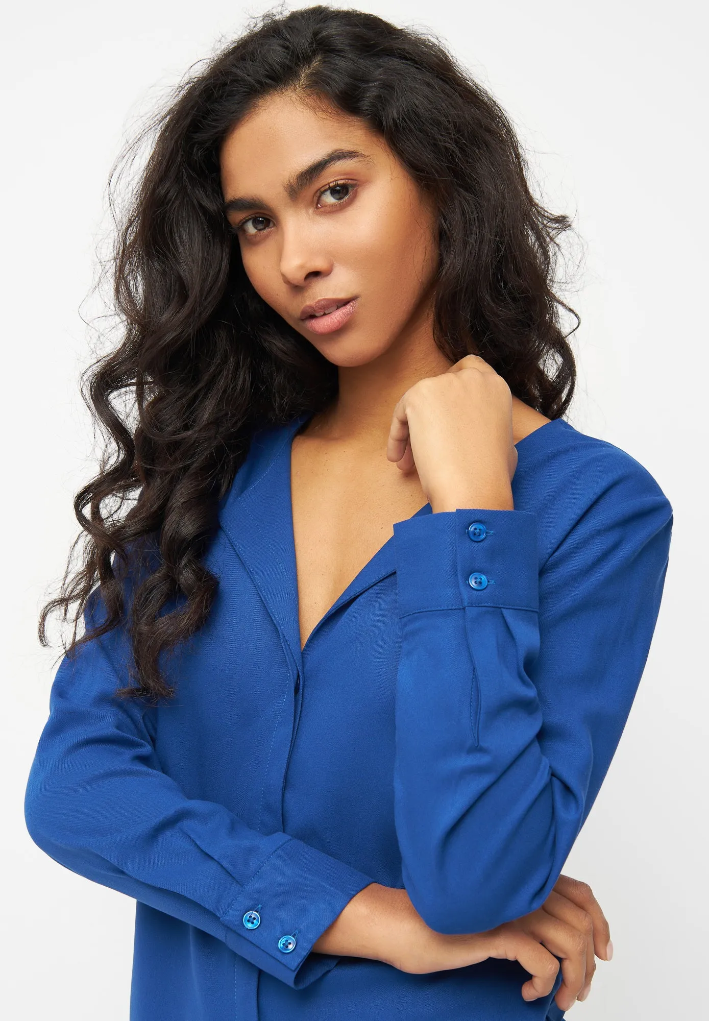Blouse ZOE from LENZING™ ECOVERO™ - Deep Blue Givn Berlin