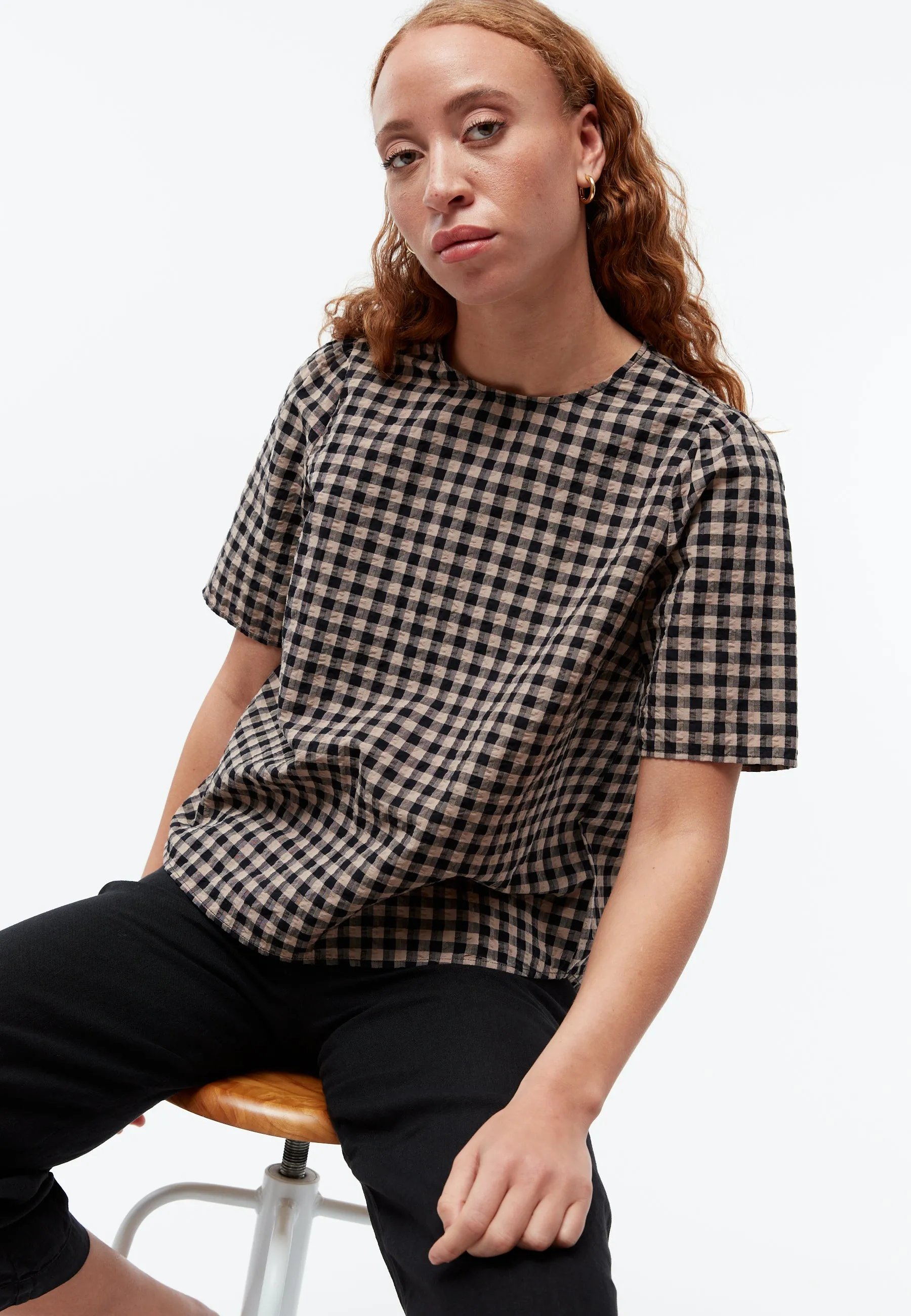 Check blouse GBGRETEL in organic cotton seersucker - Light Taupe / Black (Structure) Givn Berlin