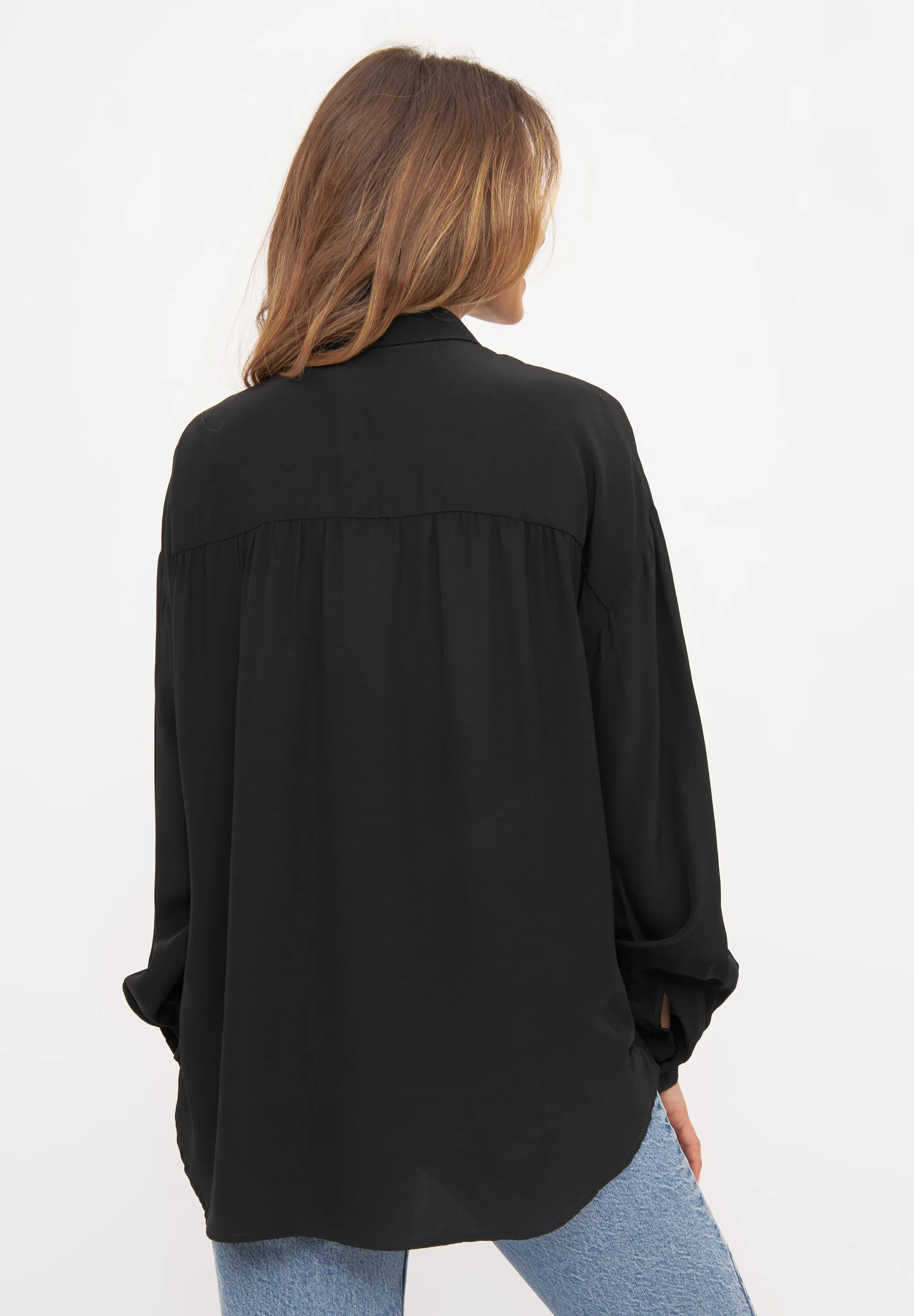 CHIARA blouse from LENZING™ ECOVERO™ - Black Givn Berlin