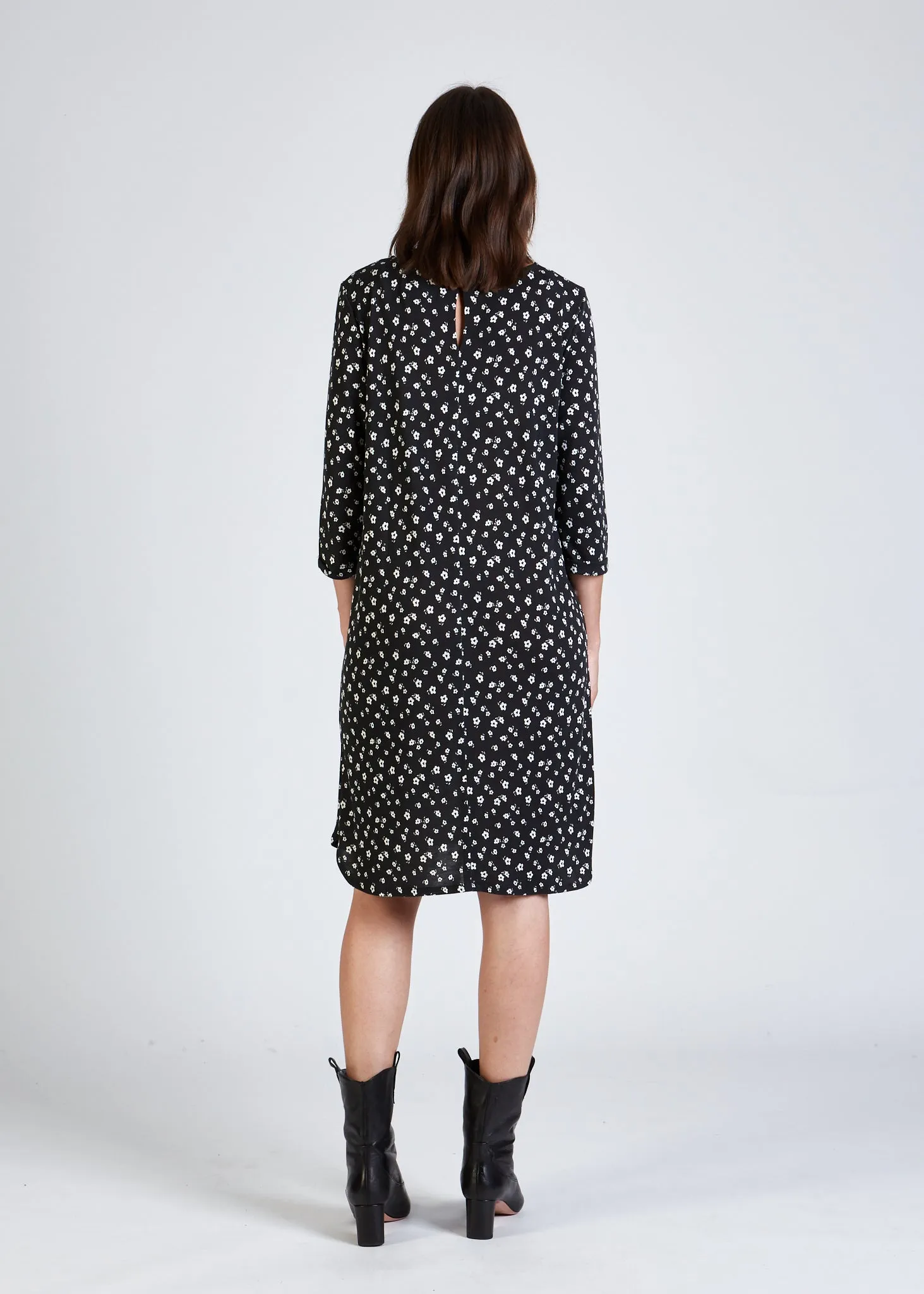Dress FREYA in TENCEL™ Lyocell - Black / White Flowers (Tencel) Givn Berlin