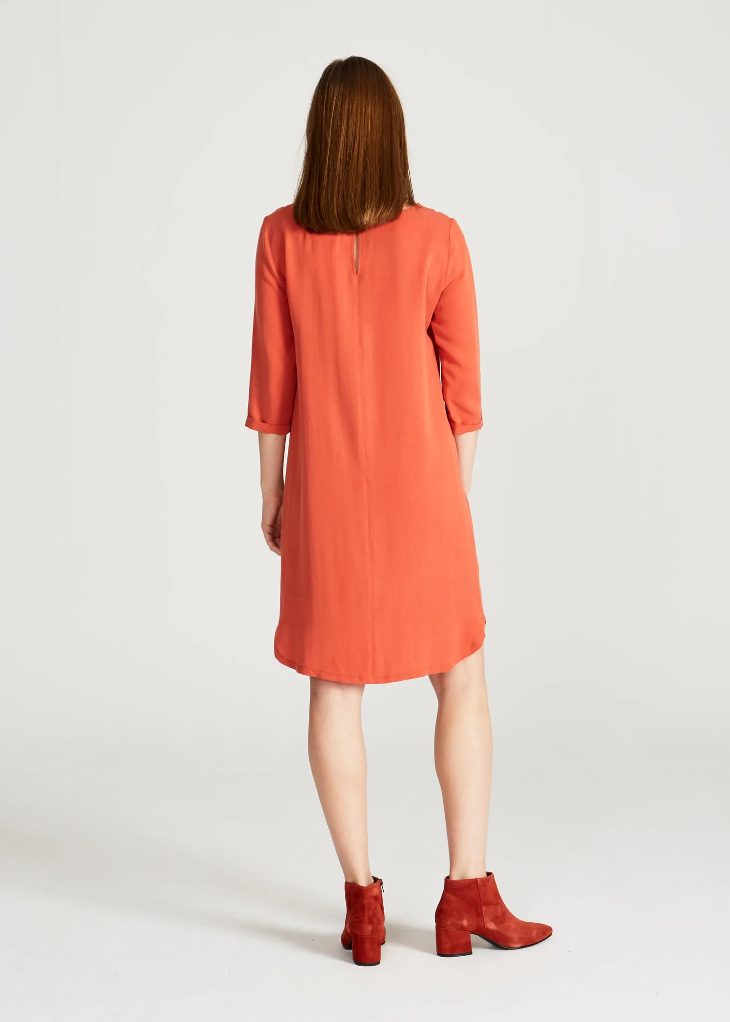 Dress FREYA in TENCEL™ Lyocell - Dark Coral (Tencel) Givn Berlin