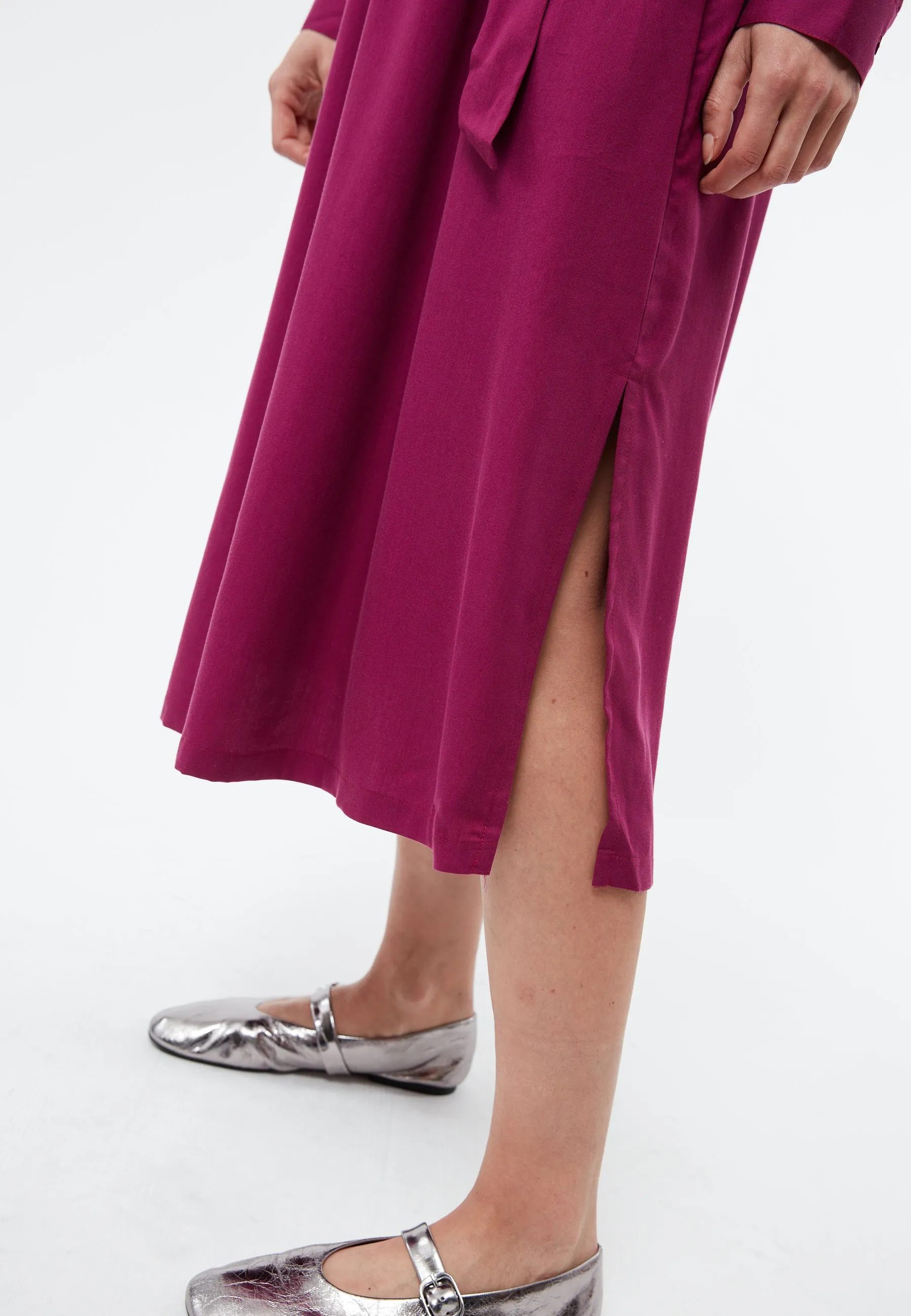 Dress INDIRA in TENCEL™ REFIBRA™ Lyocell - Dark Pink (Refibra) Givn Berlin