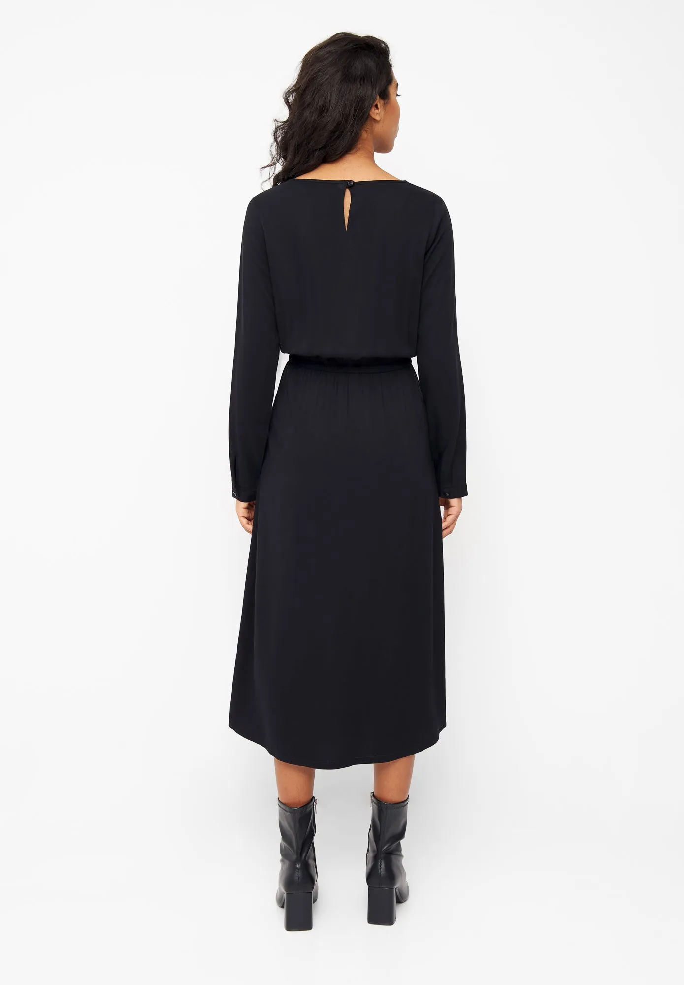 Dress MINDY from LENZING™ ECOVERO™ - Black Givn Berlin