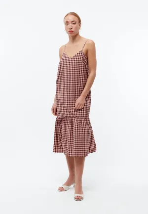 GBBRITNEY strap dress made of organic cotton seersucker - Light Apricot / Burgundy (Structure) Givn Berlin