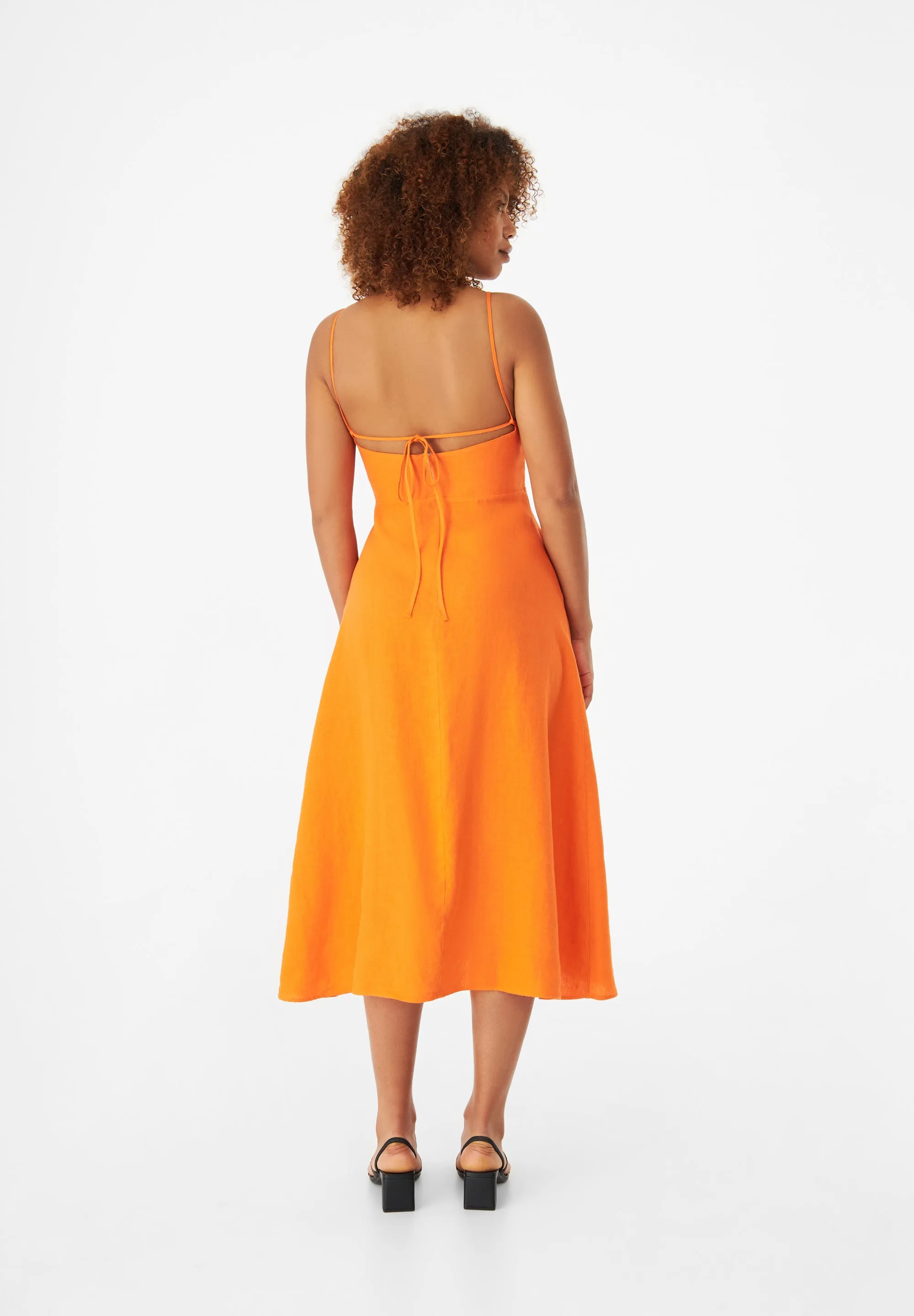 GBGIANA slim fit linen dress with back detail - Mandarine (Linen) Givn Berlin