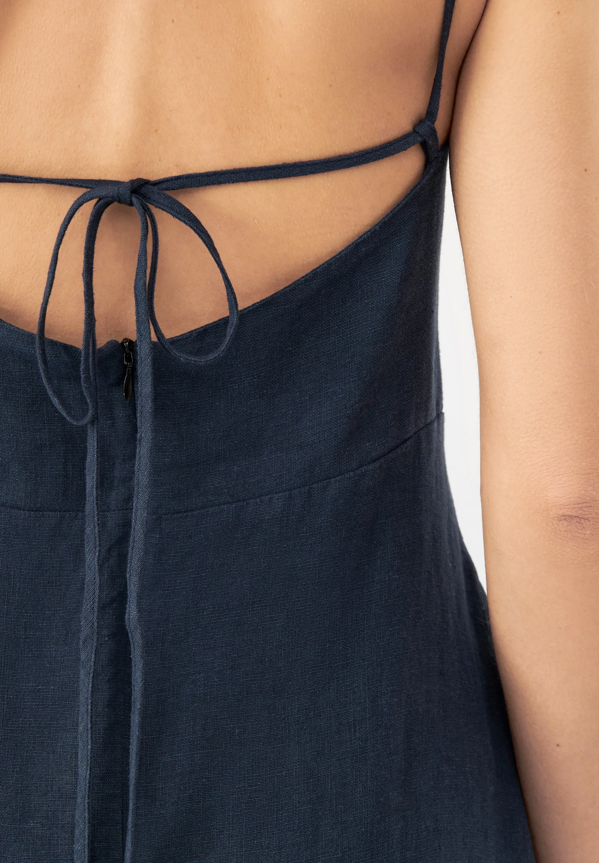 GBGIANA slim fit linen dress with back detail - Midnight Blue (Linen) Givn Berlin