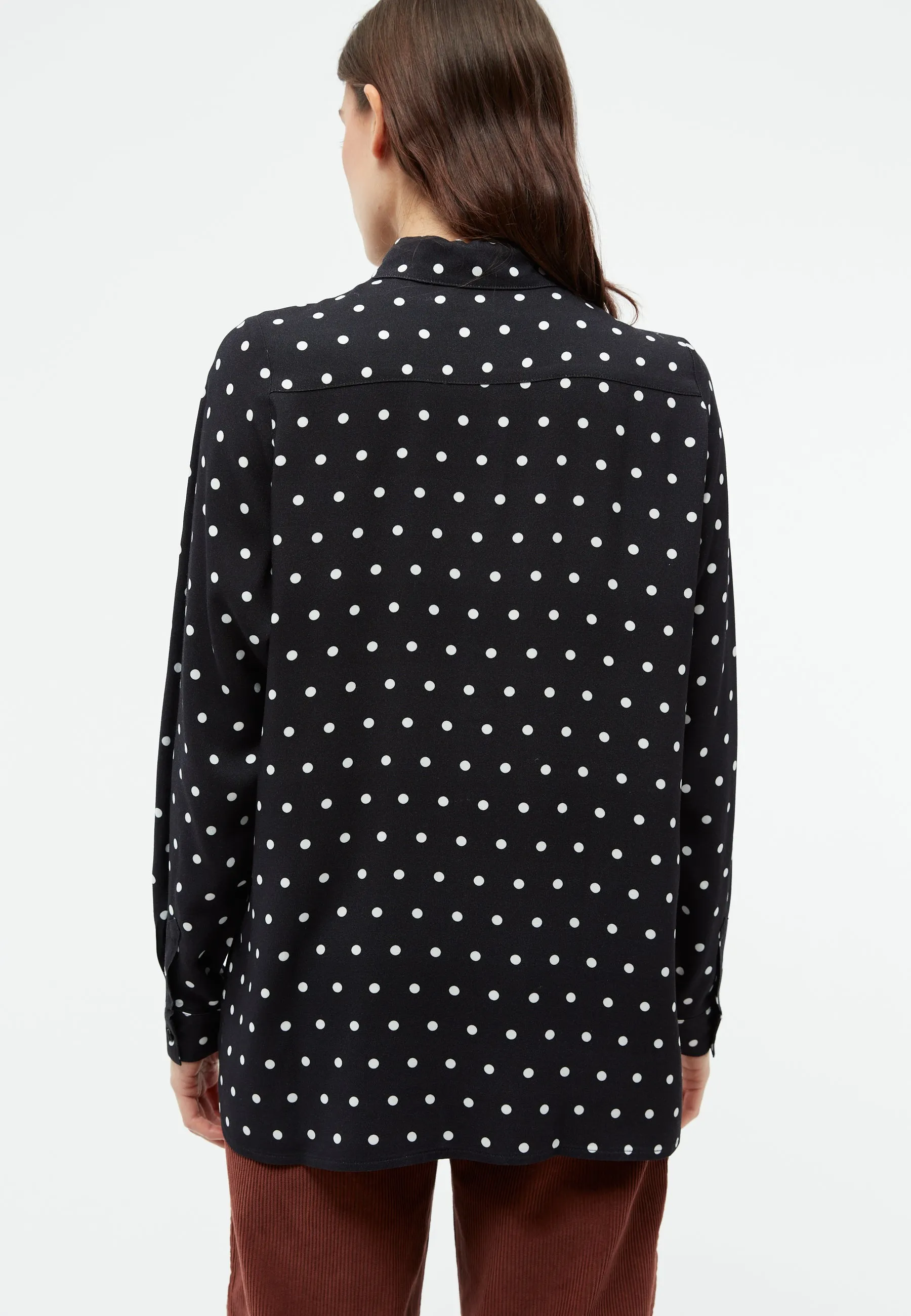 GBIVA blouse from LENZING™ ECOVERO™ with stand-up collar - Black / White (Polkadots) Givn Berlin
