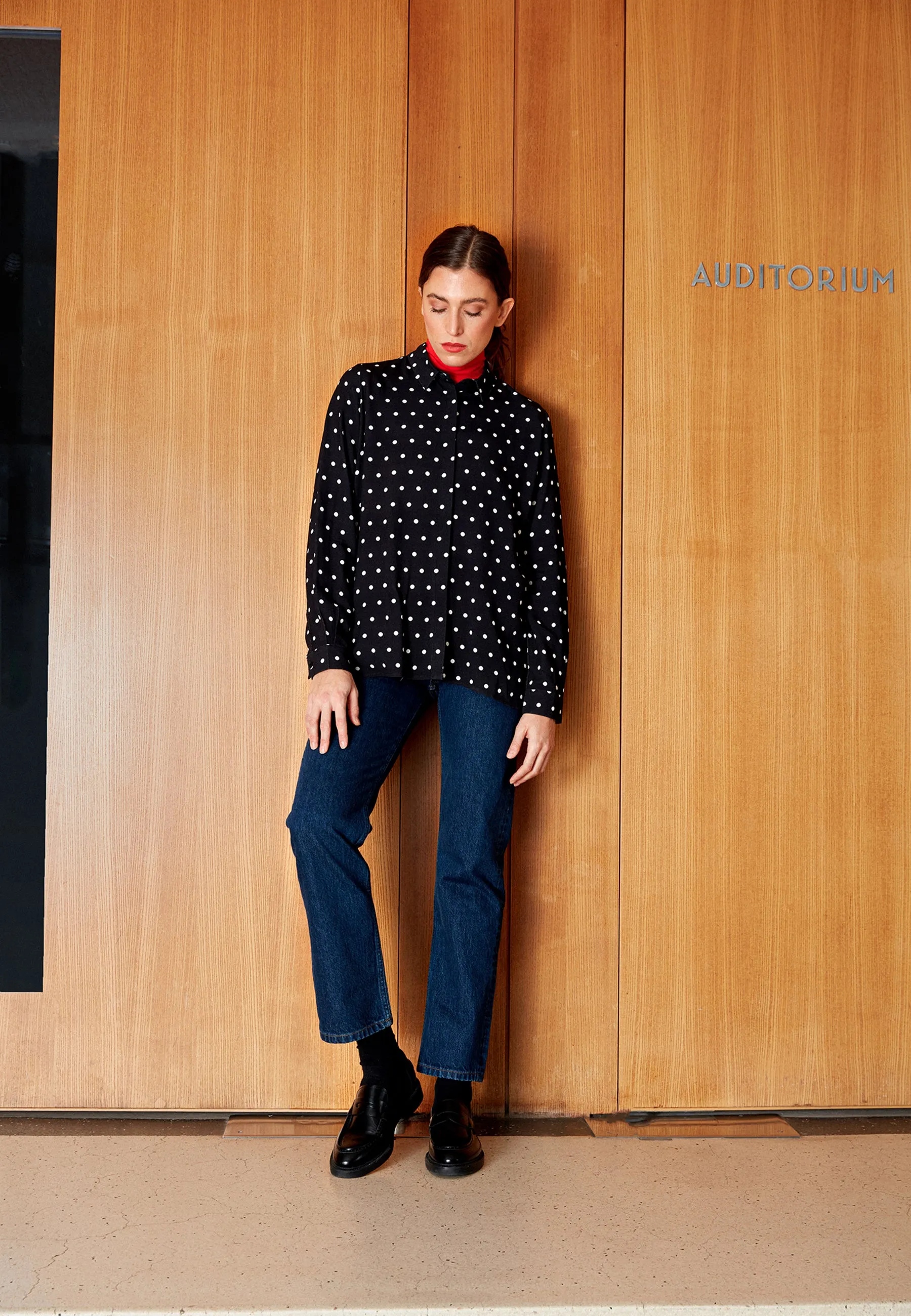 GBIVA blouse from LENZING™ ECOVERO™ with stand-up collar - Black / White (Polkadots) Givn Berlin