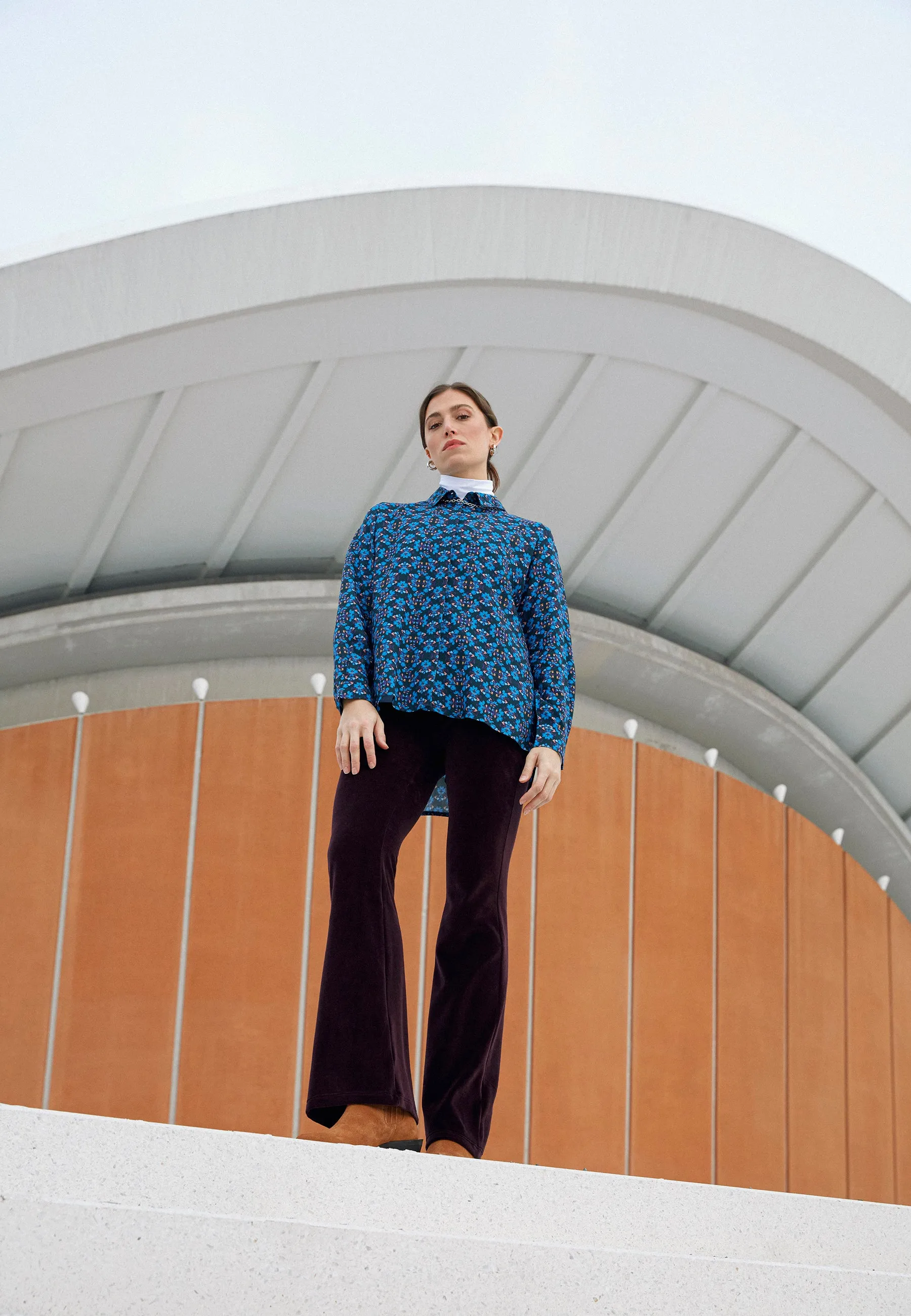 GBIVA blouse from LENZING™ ECOVERO™ with stand-up collar - Blue / Light Pink Givn Berlin