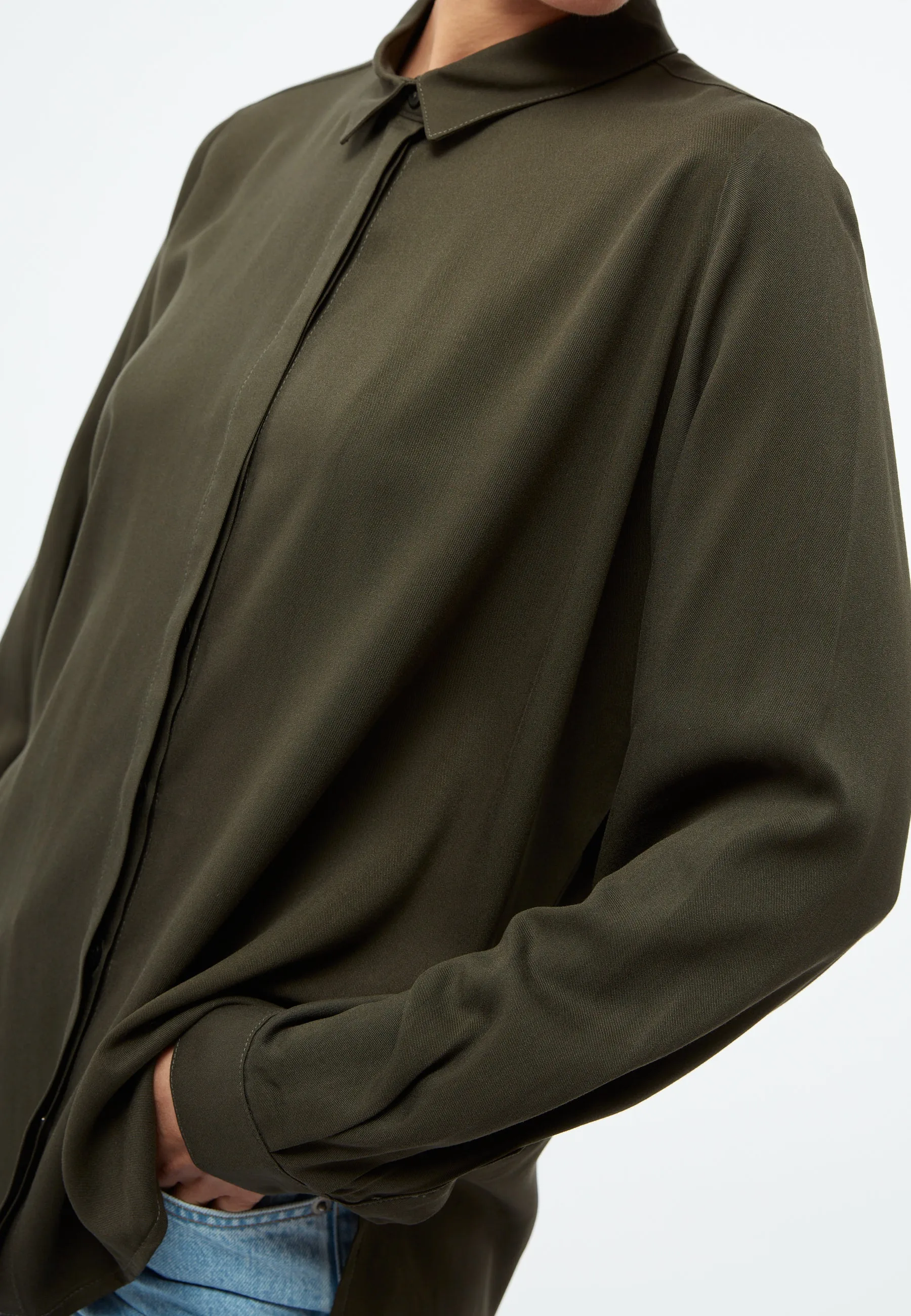 GBIVA blouse from LENZING™ ECOVERO™ with stand-up collar - Dark Olive Givn Berlin