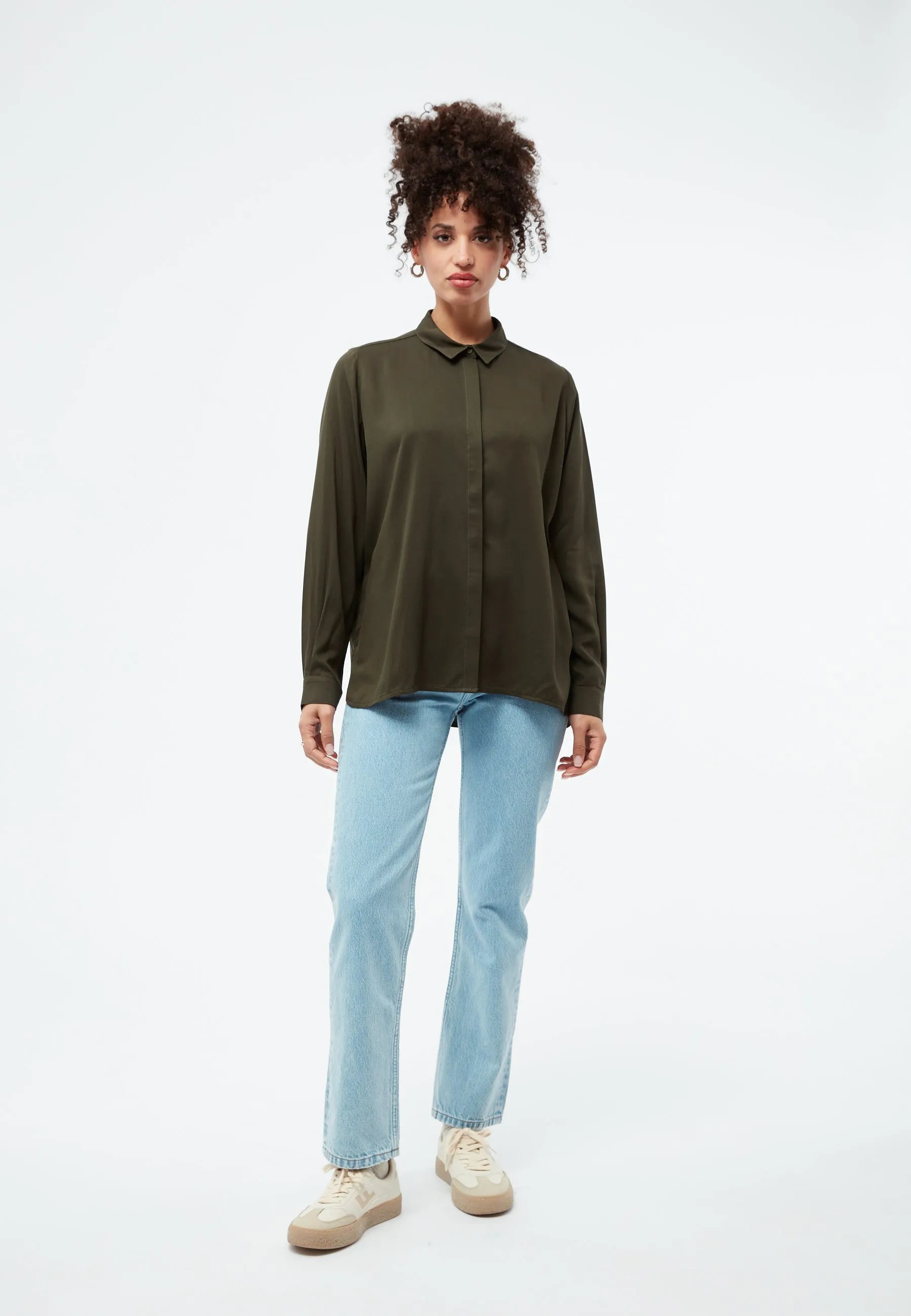 GBIVA blouse from LENZING™ ECOVERO™ with stand-up collar - Dark Olive Givn Berlin