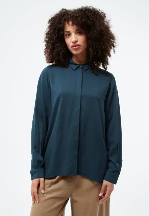 GBIVA blouse from LENZING™ ECOVERO™ with stand-up collar - Midnight Blue Givn Berlin