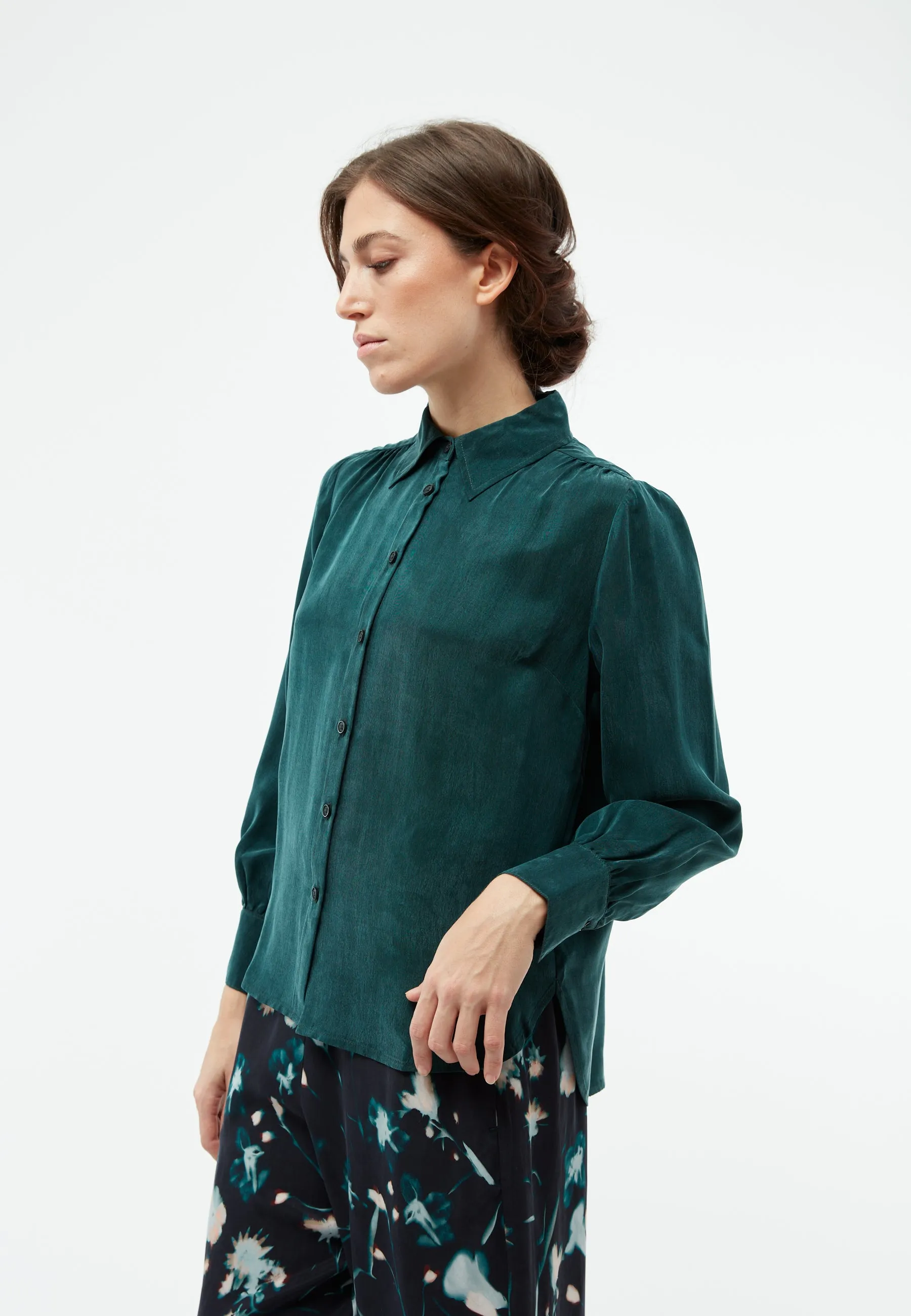 GBKASIA blouse in cupro (Bemberg™) with puff sleeves - Dark Teal Givn Berlin