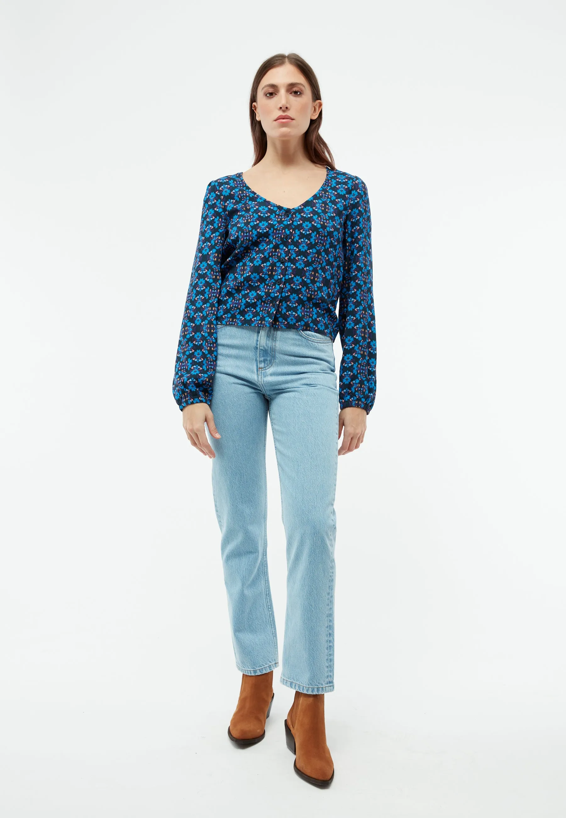 GBTIARA blouse from LENZING™ ECOVERO™ - Blue / Light Pink Givn Berlin