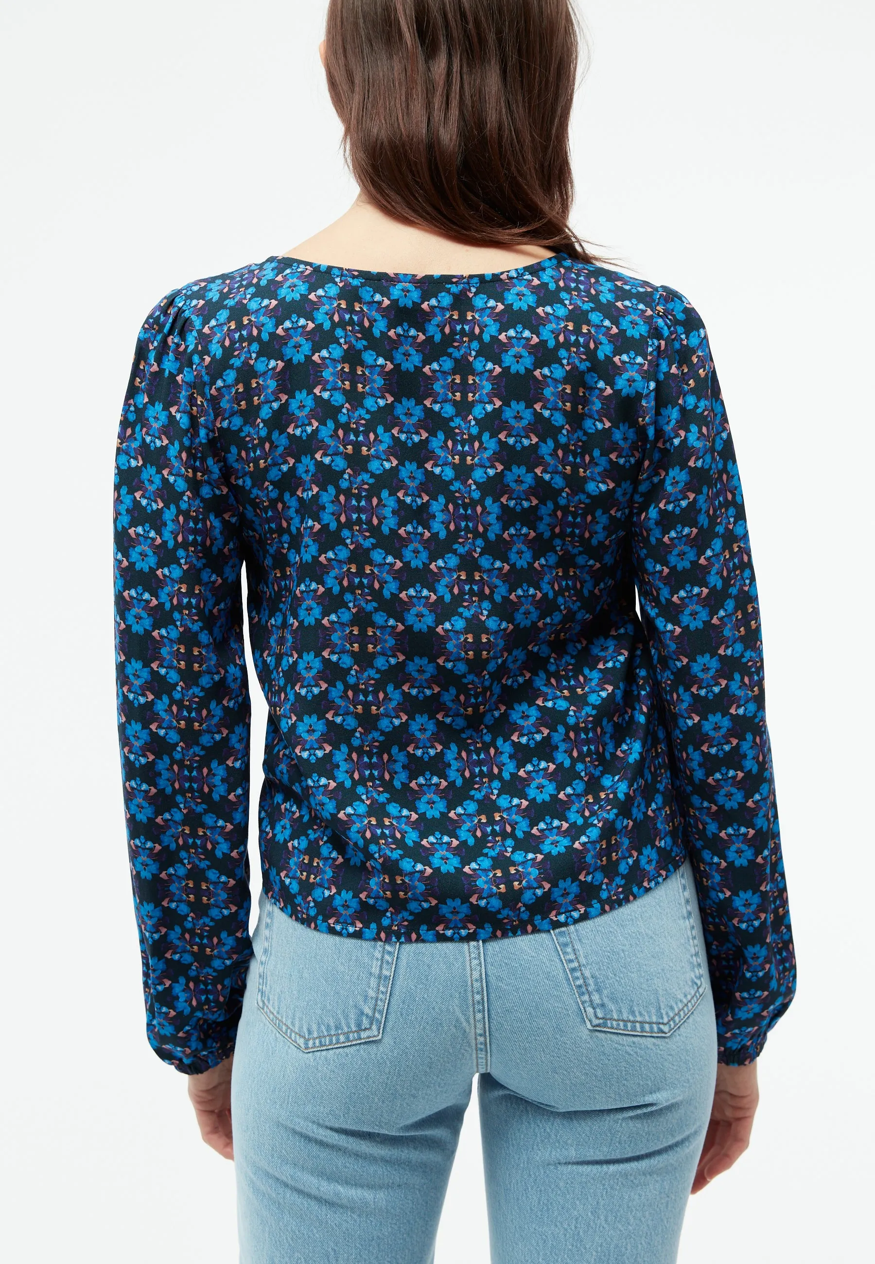 GBTIARA blouse from LENZING™ ECOVERO™ - Blue / Light Pink Givn Berlin