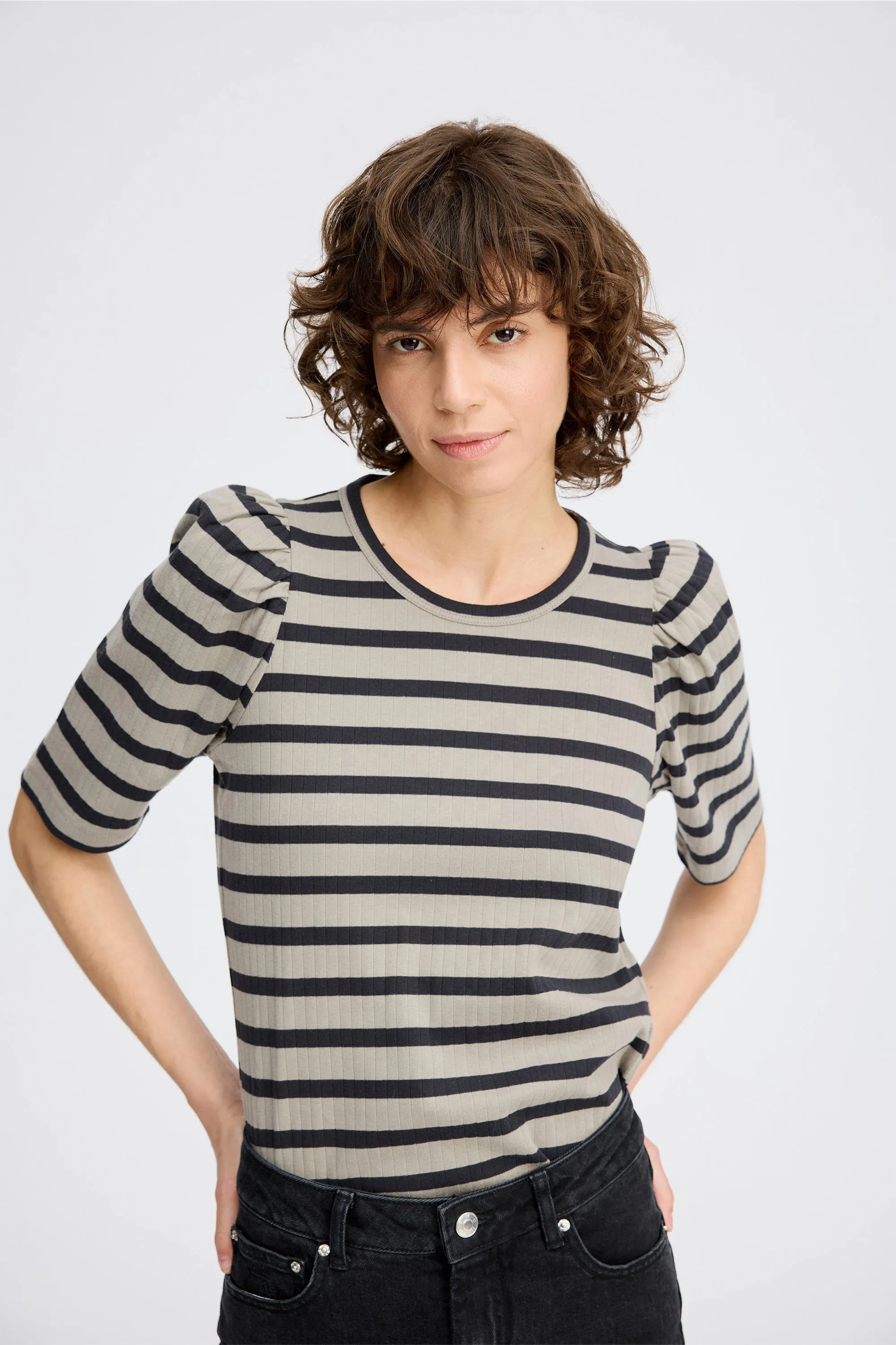 JIKOLAZ - STRIPE KHAKI Munthe