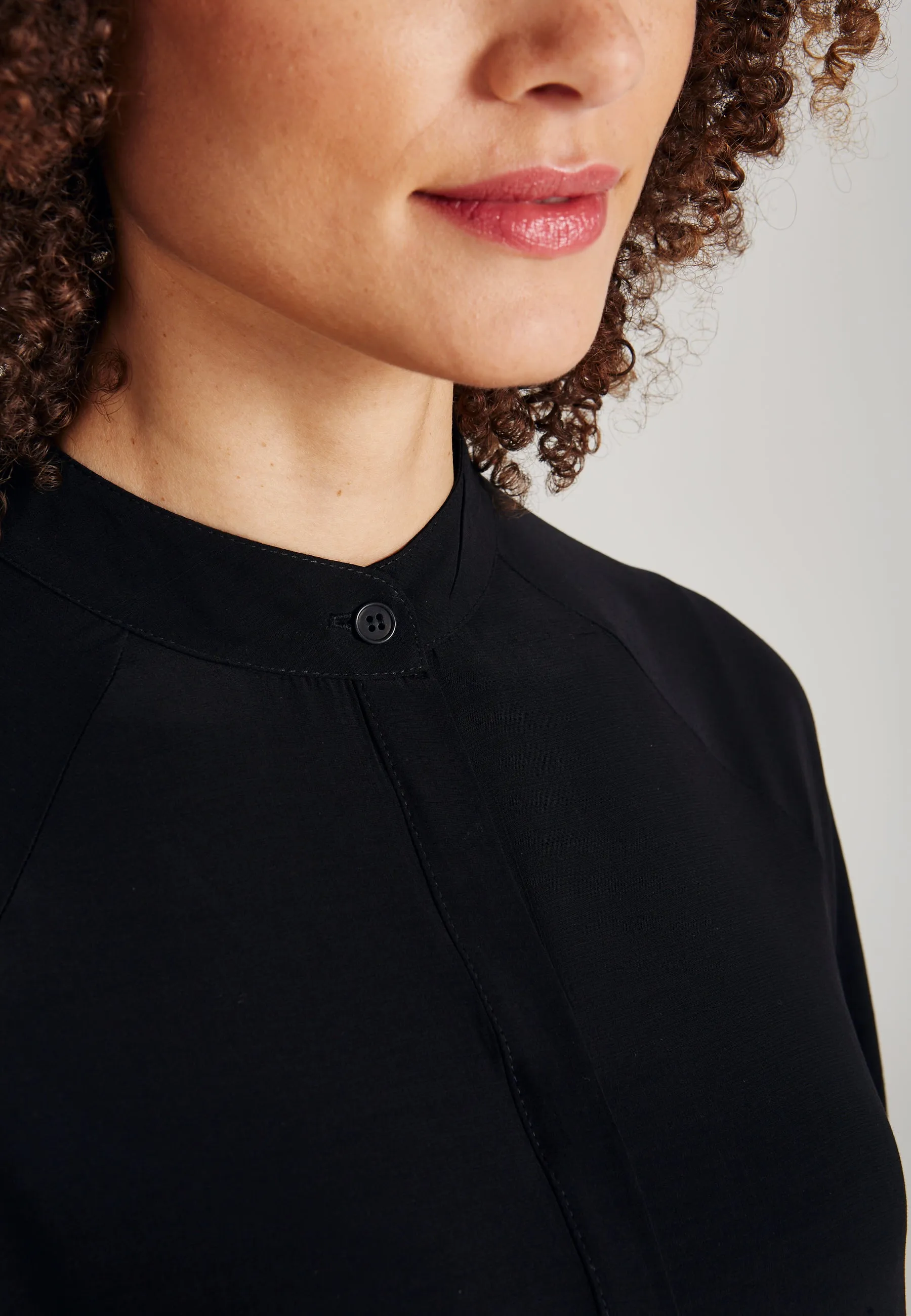 LENDRA Flounce Dress From LENZING™ ECOVERO™ - Black Givn Berlin