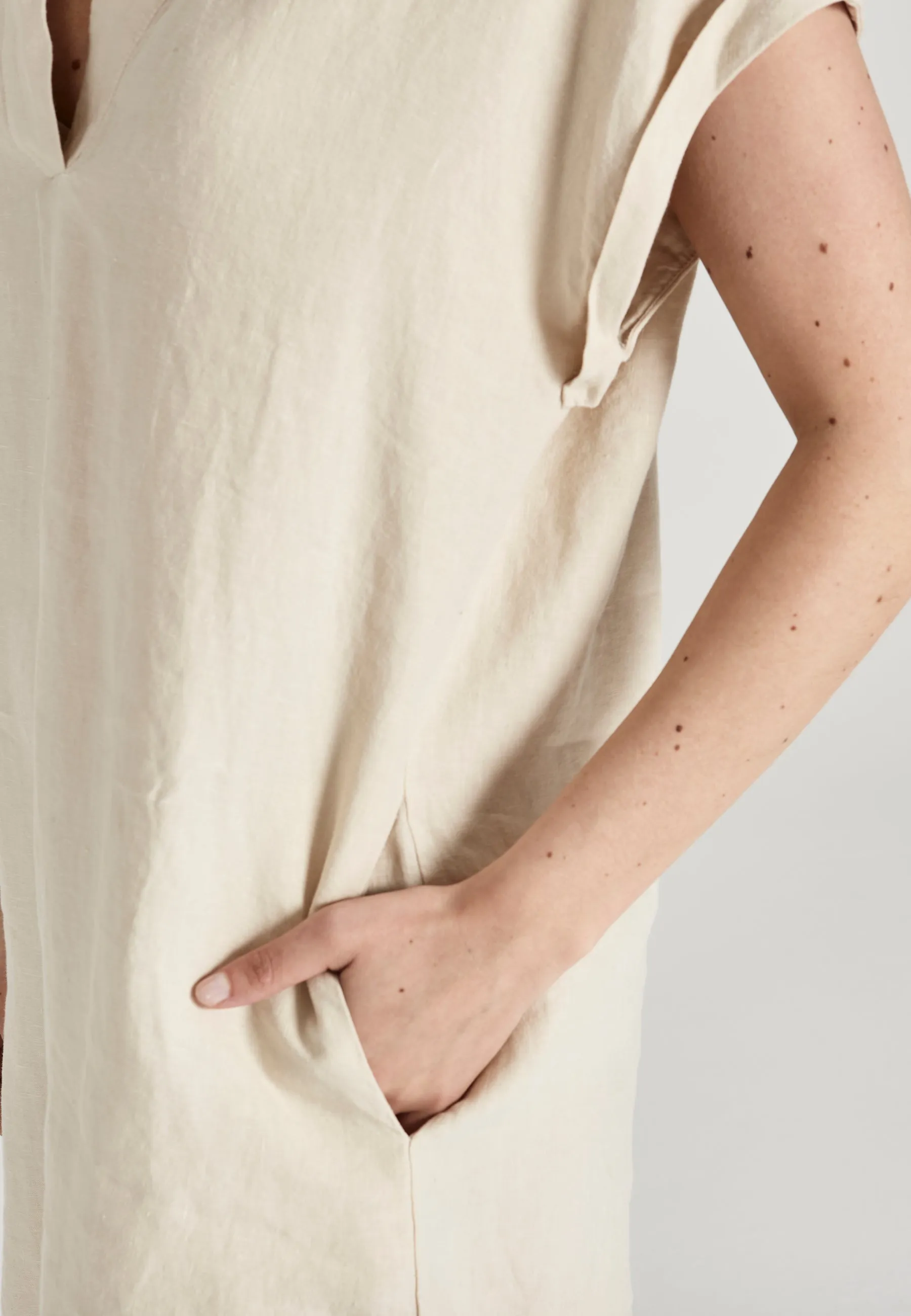 Linen dress BIANCA - Beige (Linen) Givn Berlin