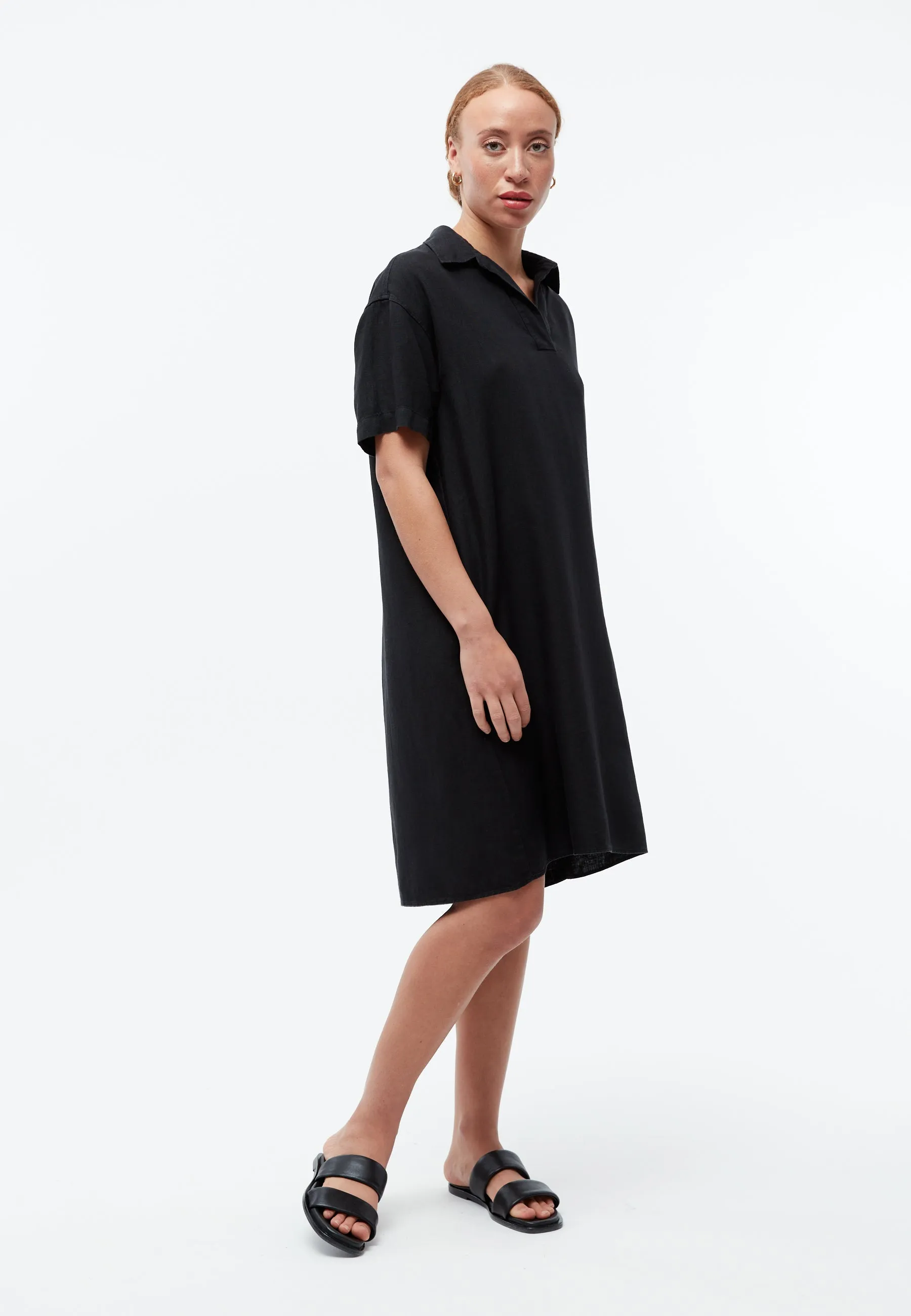 Linen dress GBELAINE with polo collar - Black (Linen) Givn Berlin