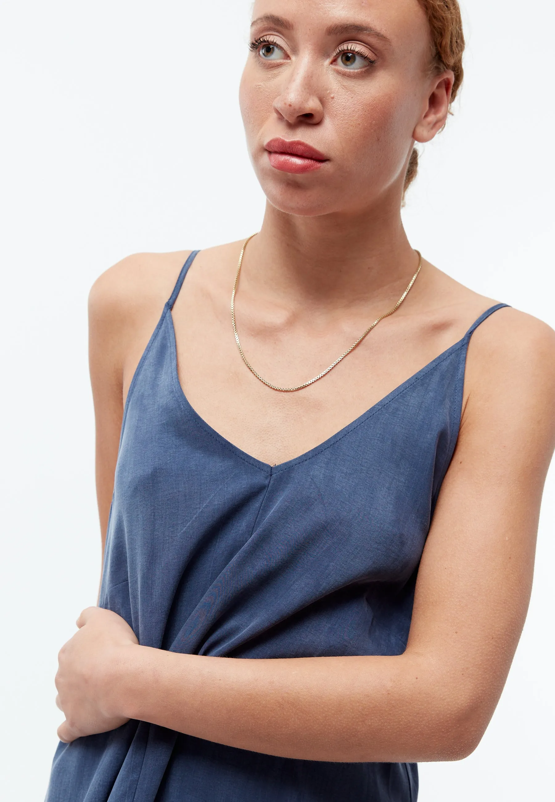 Maxi dress GBROXIE made from TENCEL™ with peach effect - Nightshade Blue Givn Berlin