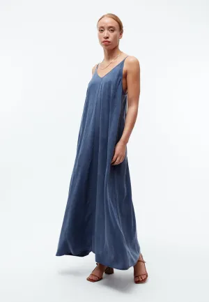 Maxi dress GBROXIE made from TENCEL™ with peach effect - Nightshade Blue Givn Berlin