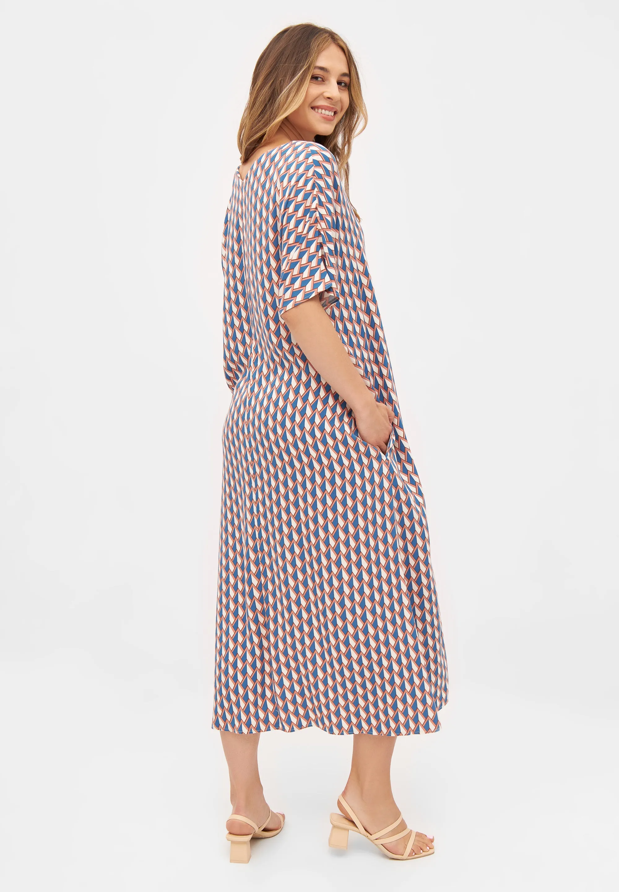 Maxi dress ONA from LENZING™ ECOVERO™ - Terracotta / Blue (Geometric) Givn Berlin