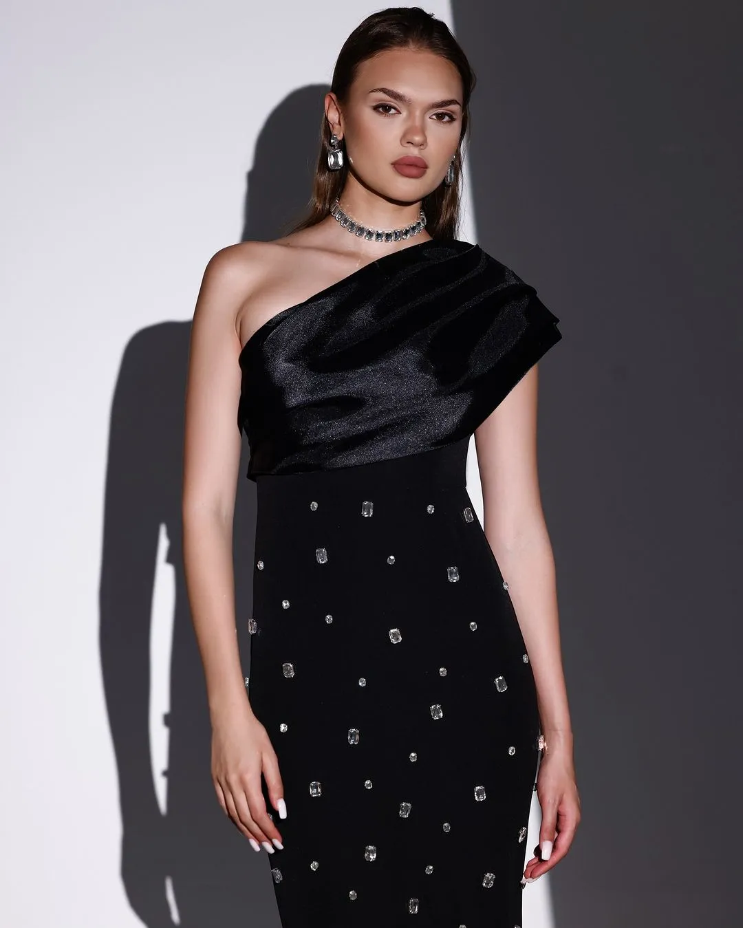 one-shoulder crystal-embellished Bandage maxi dress in black Gloria Lanvin