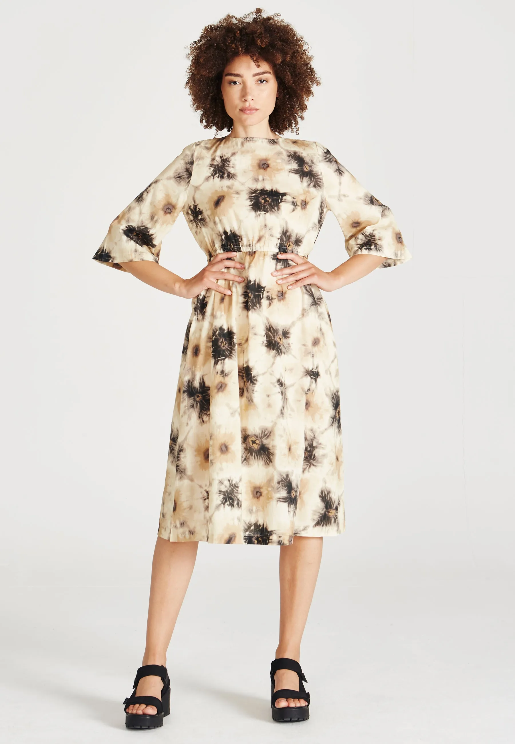 Organic Cotton Dress AMELIE - Beige / Black (Batik) Givn Berlin