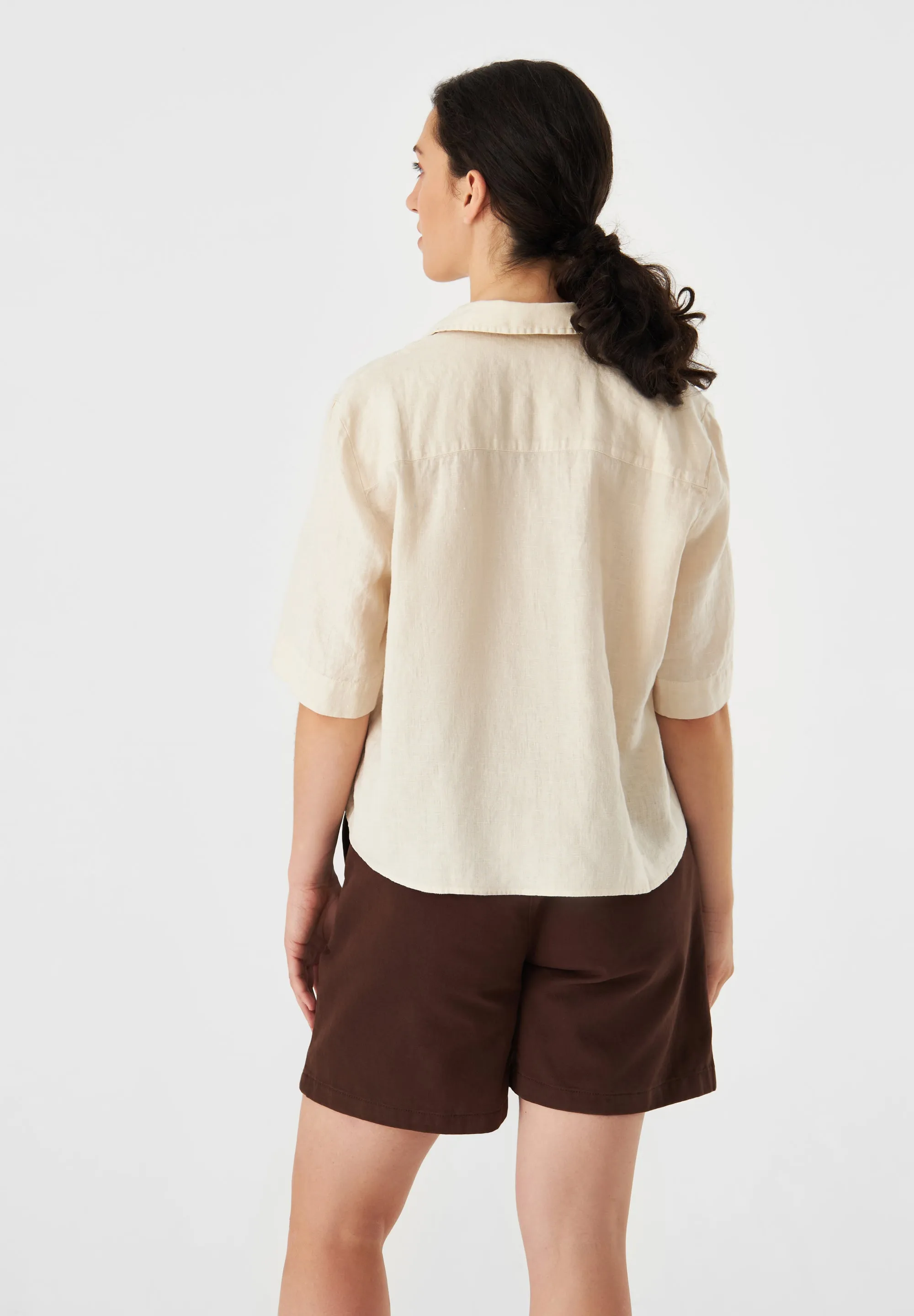 Short-sleeved blouse GBCAROL cropped in linen - Beige (Linen) Givn Berlin
