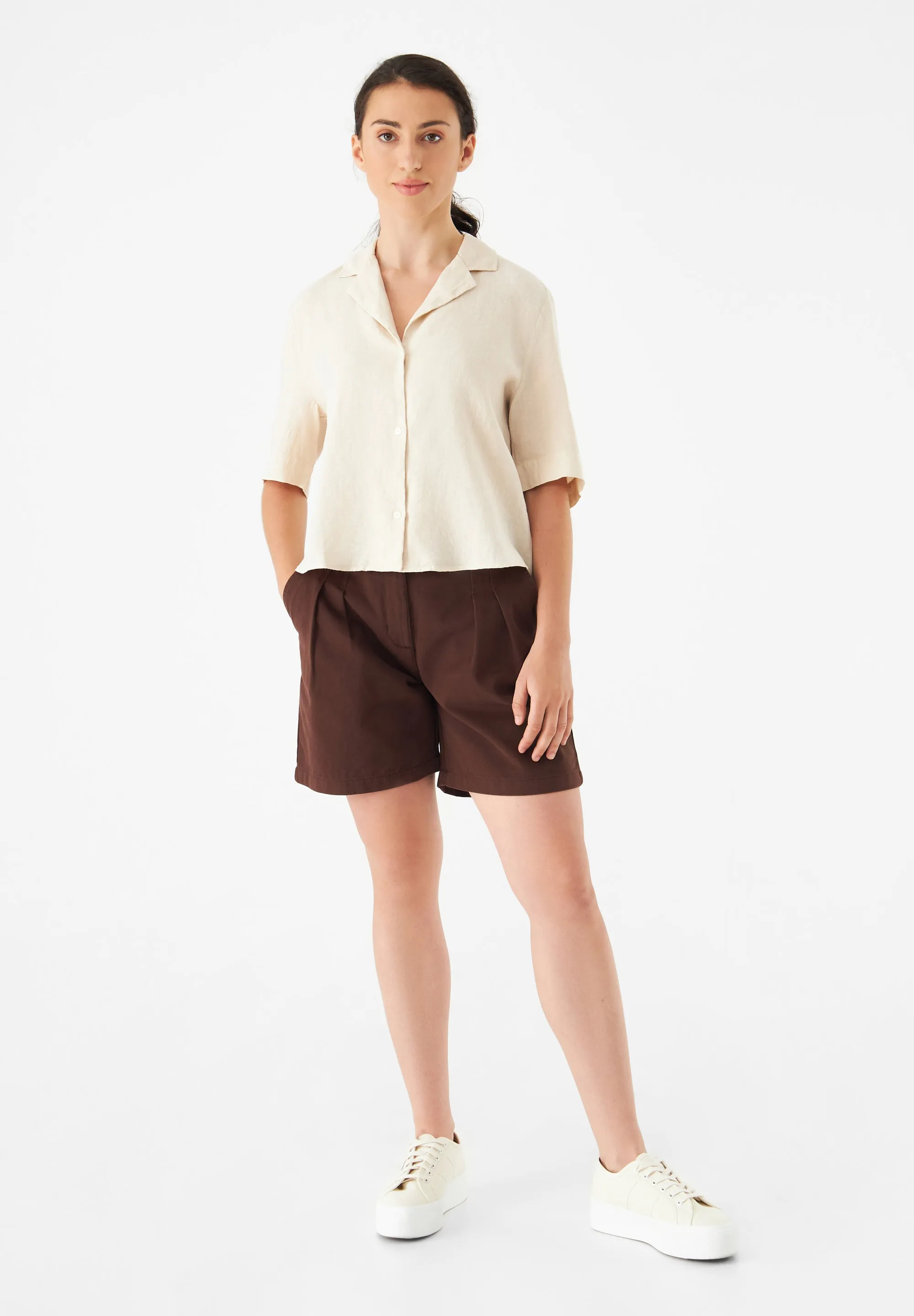 Short-sleeved blouse GBCAROL cropped in linen - Beige (Linen) Givn Berlin