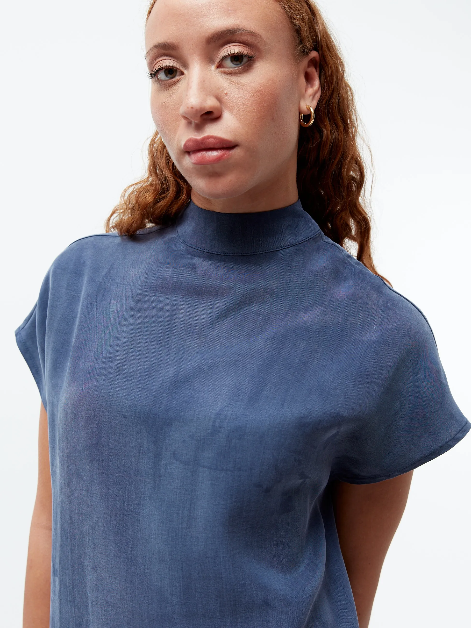 Short-sleeved blouse GBLETIZIA with stand-up collar made of TENCEL™ with peach effect - Nightshade Blue Givn Berlin