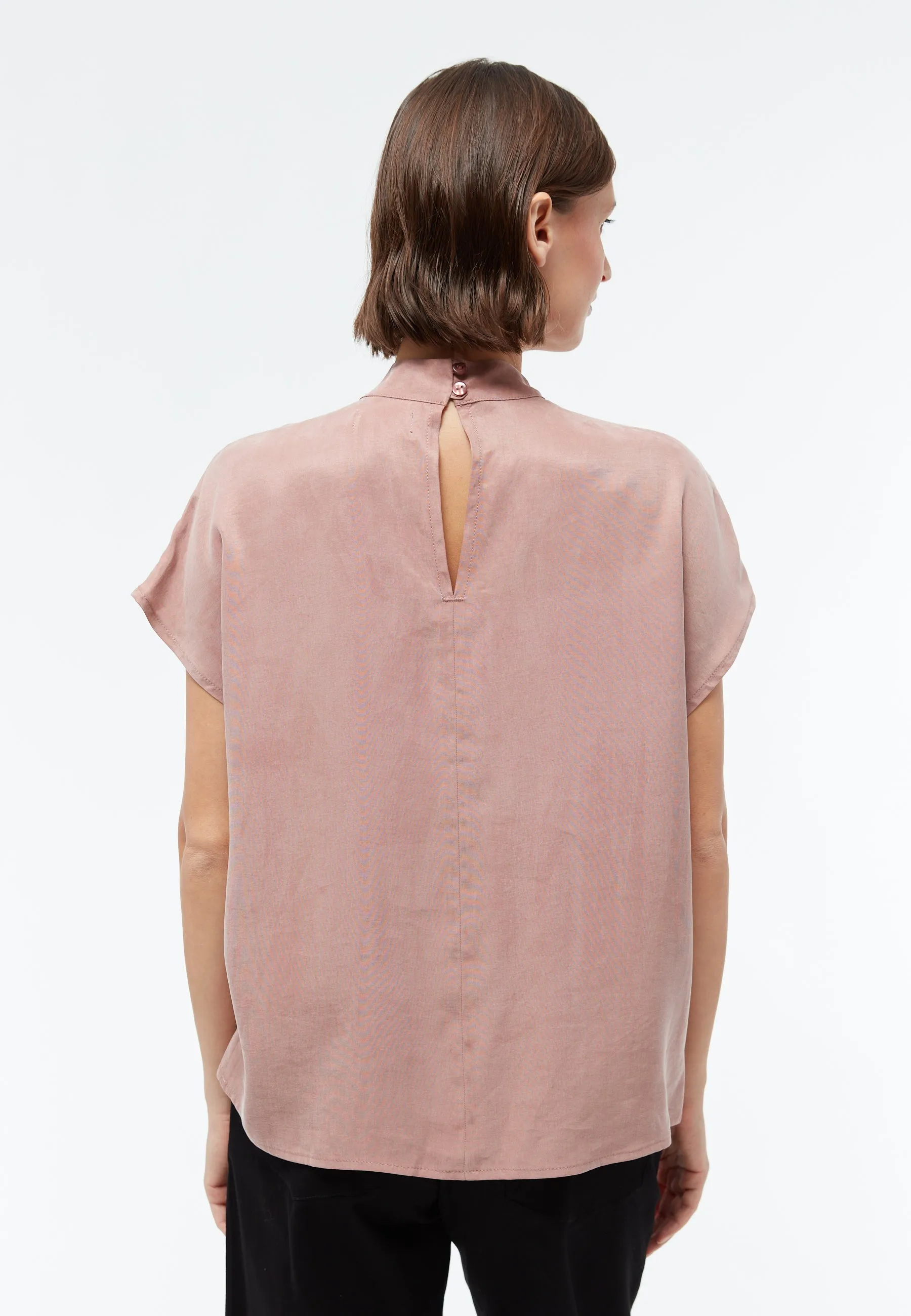 Short-sleeved blouse GBLETIZIA with stand-up collar made of TENCEL™ with peach effect - Rosewood Givn Berlin