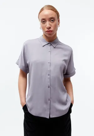 Short-sleeved blouse GBSARAH from LENZING™ ECOVERO™ - Lilac Grey Givn Berlin