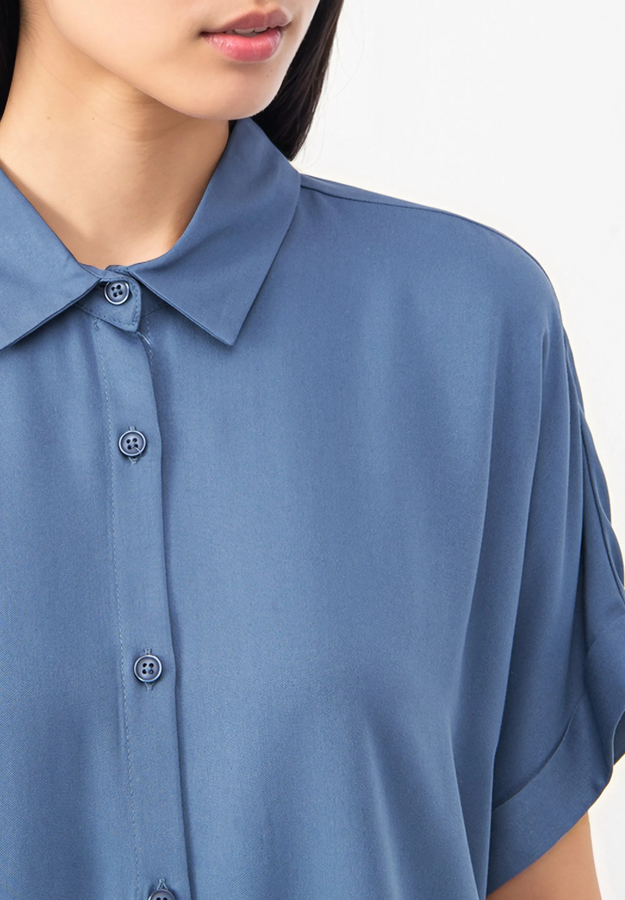 Short-sleeved blouse GBSARAH relaxed fit from LENZING™ ECOVERO™ - Steel Blue Givn Berlin