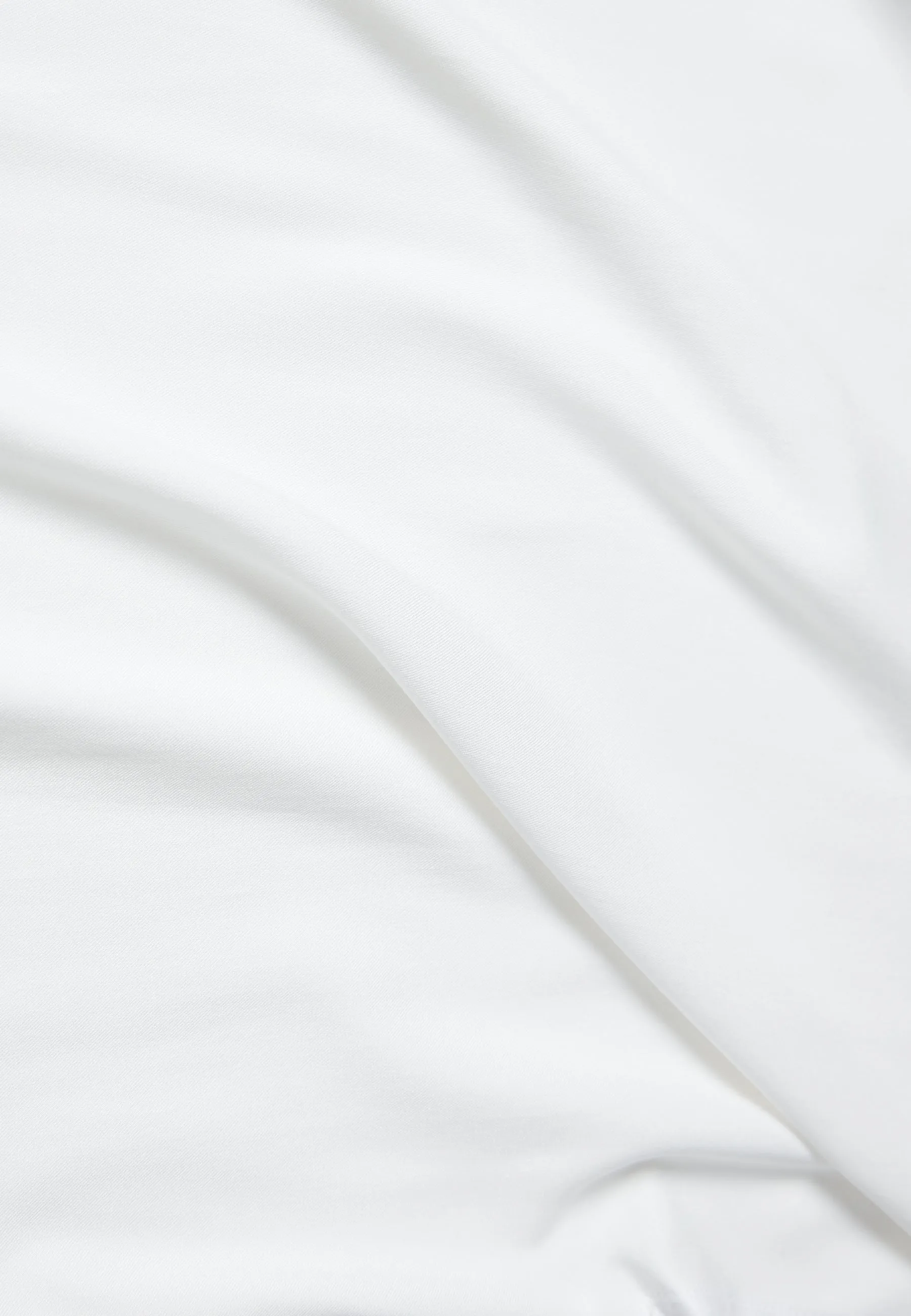 Short-sleeved blouse GBSARAH relaxed fit from LENZING™ ECOVERO™ - White Givn Berlin