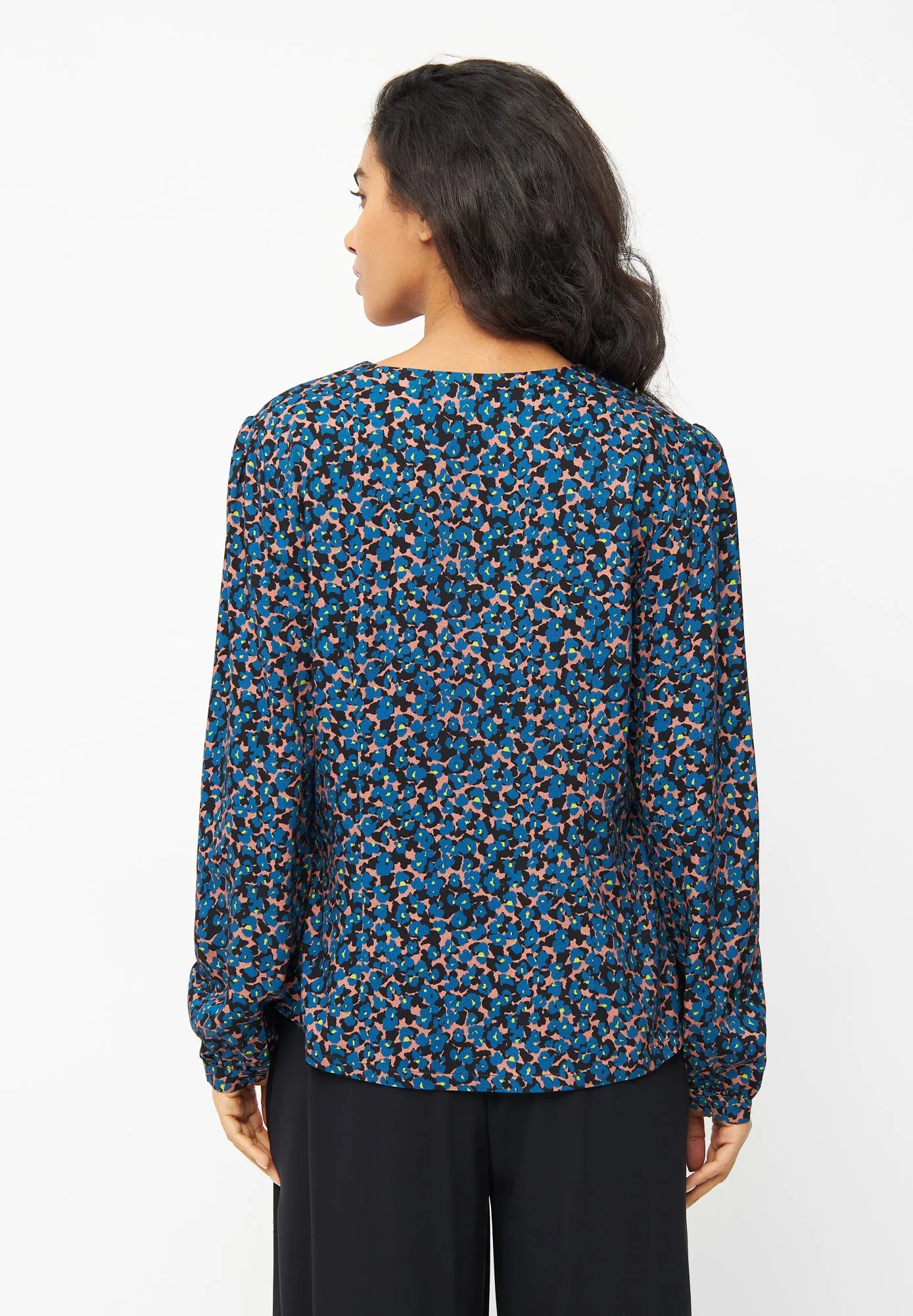Wrap blouse LUNA from LENZING™ ECOVERO™ - Moroccan / Lime (Leo) Givn Berlin